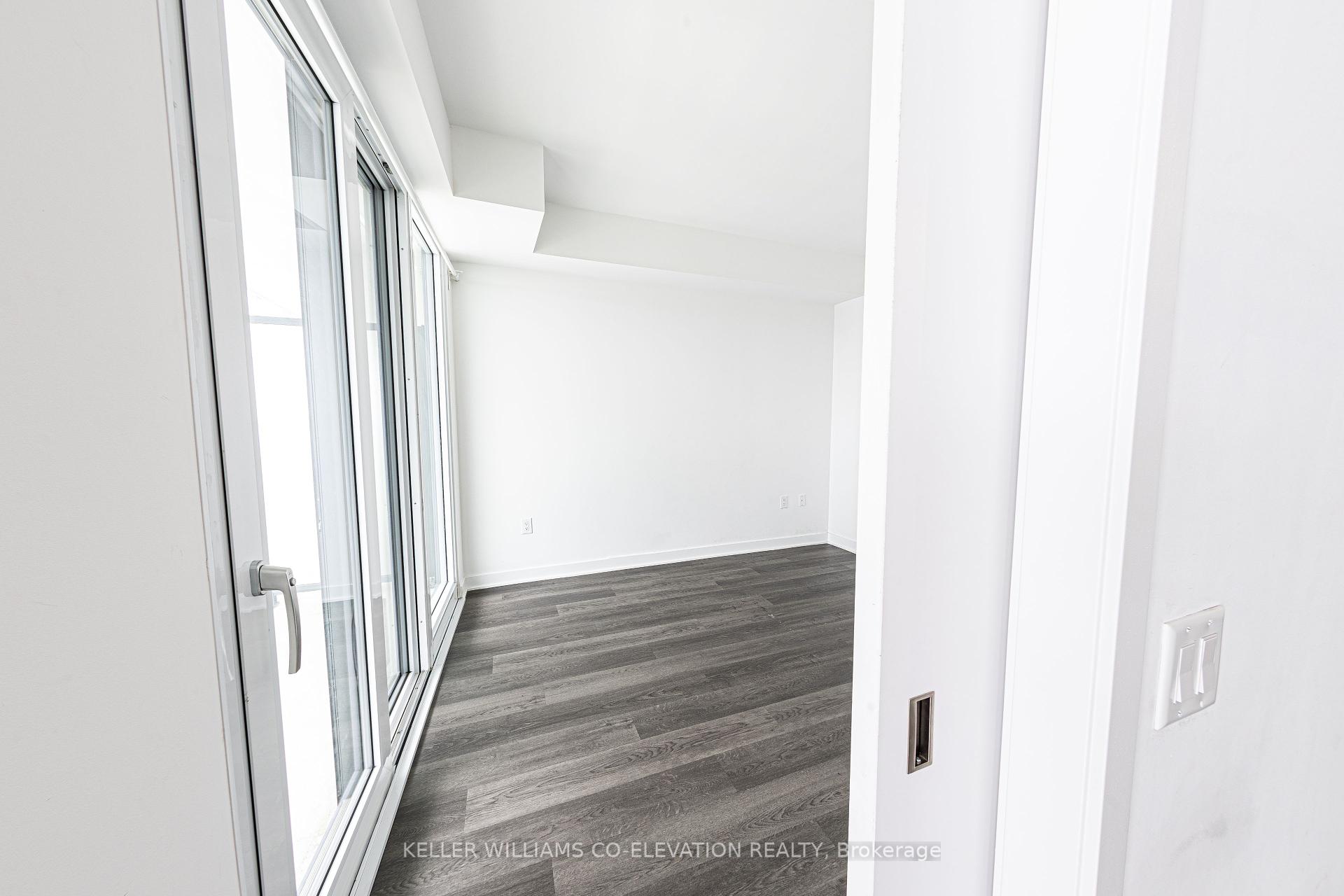 1 Bedroom Condo at 3900 Confederation, Mississauga For sale