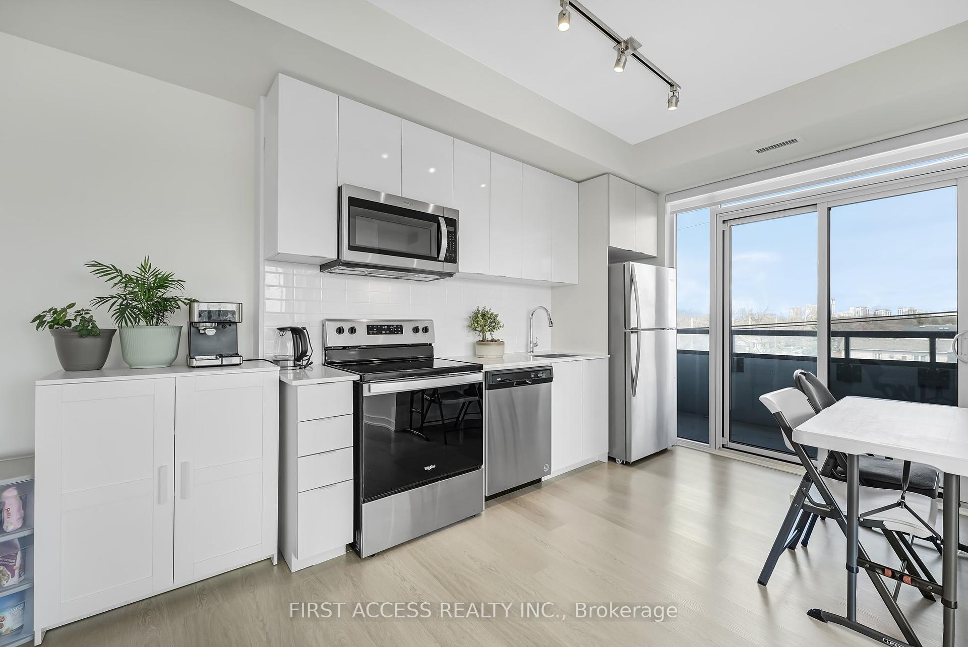 2 Bedrooms Condo at 859 The Queensway,  Toronto For sale