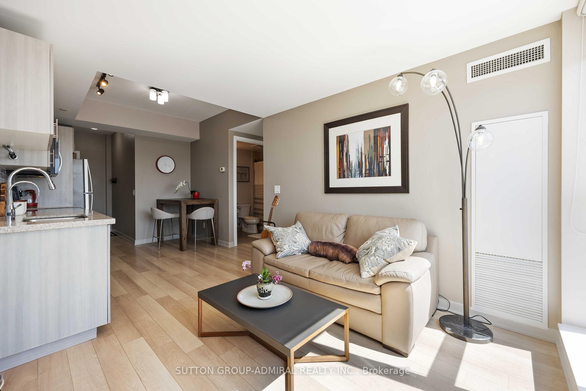 2 Bedrooms Condo at 16 MCADAM, Toronto For sale