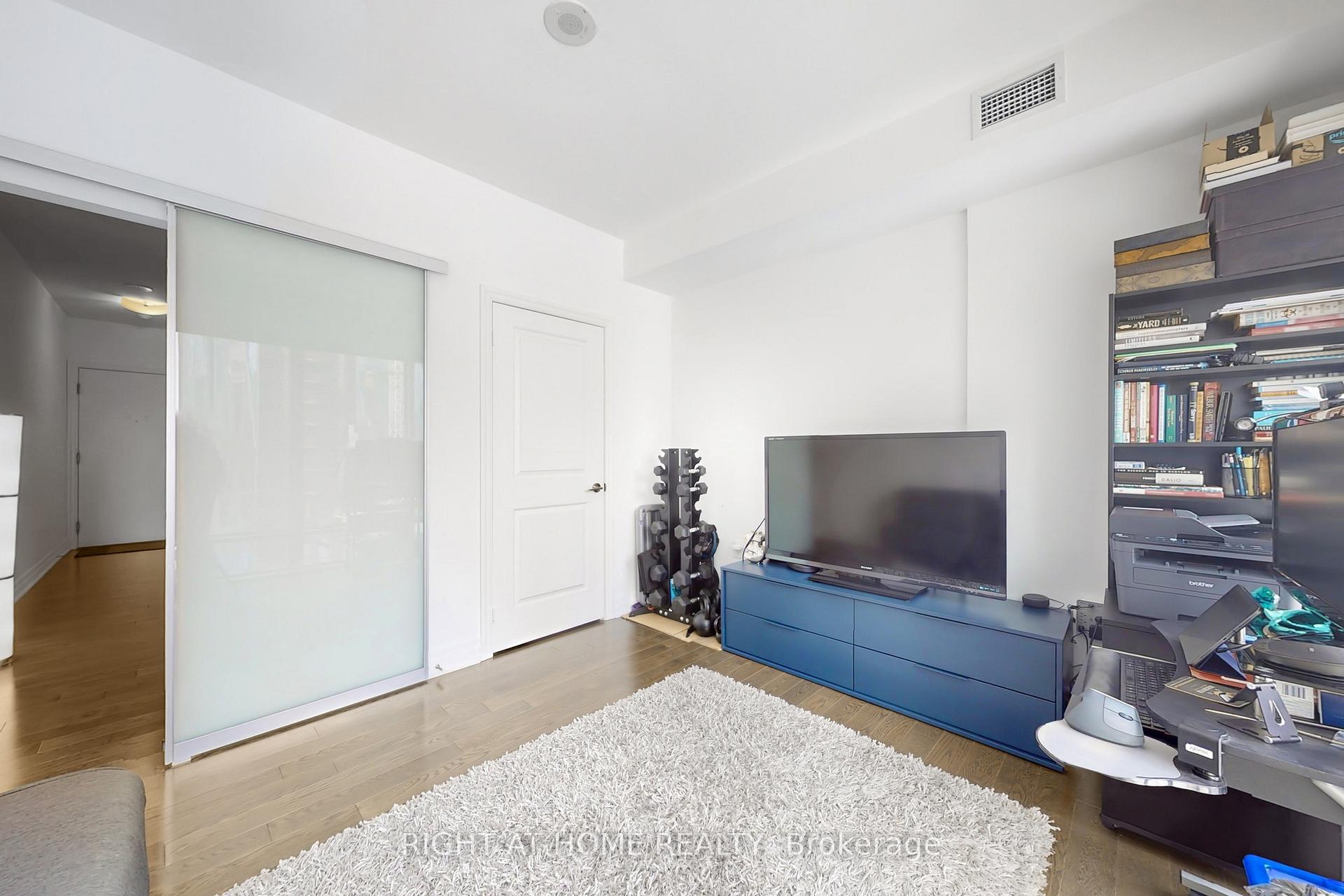 3 Bedrooms Condo at 8 The Esplanade, Toronto For sale