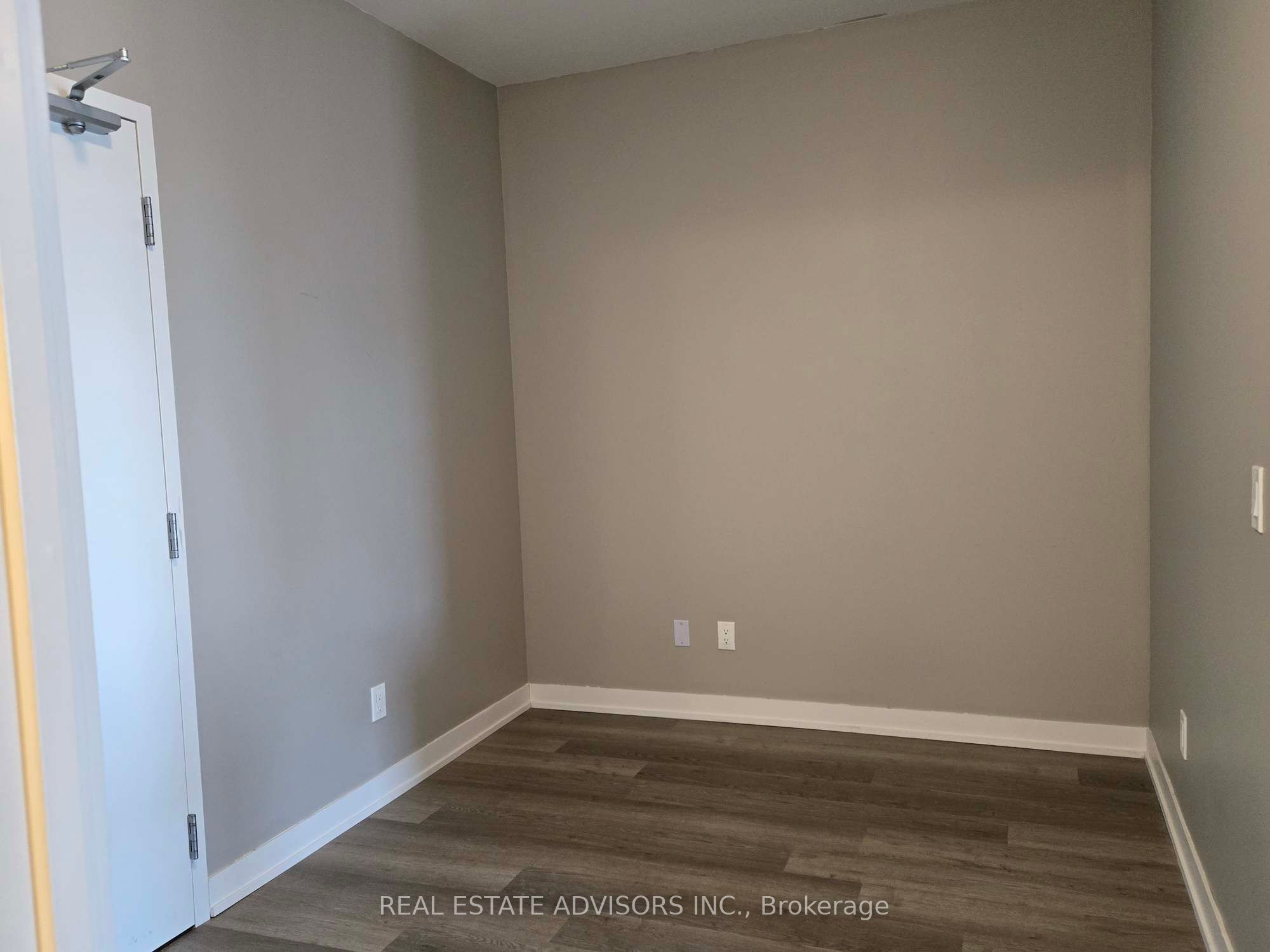2 David Eyer Road, #422