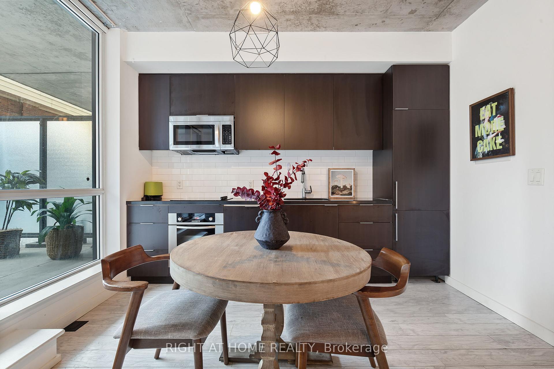 1 Bedroom Condo at 478 king, Toronto For sale