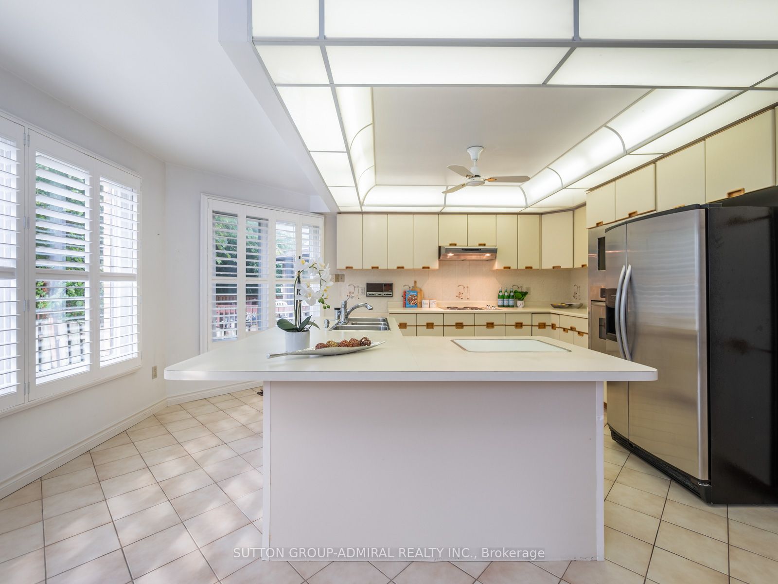 582 Spring Gate Boulevard, Vaughan, ON L4J 5B8