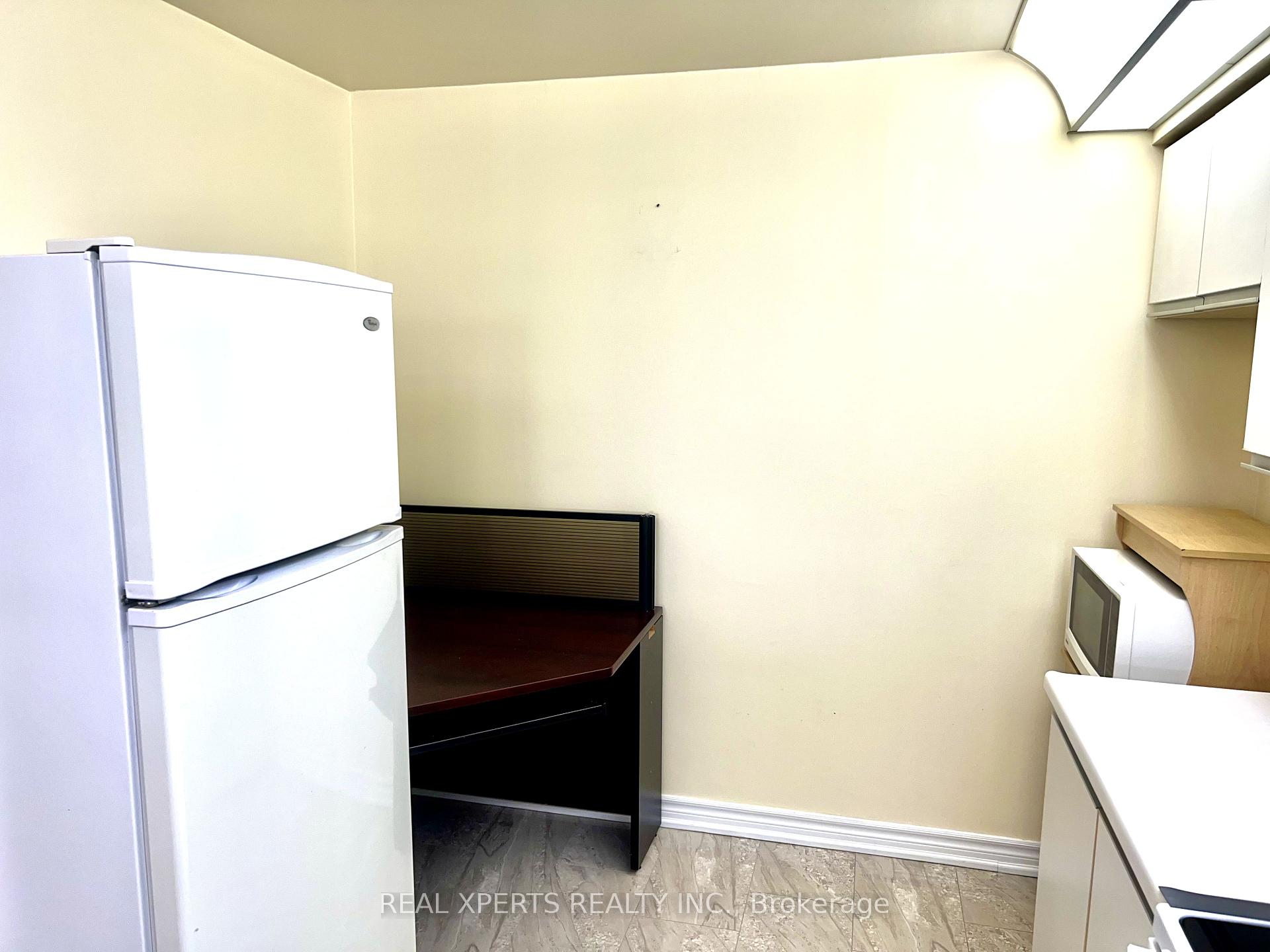 2 Bedrooms Condo at 4727 Sheppard, Toronto For sale