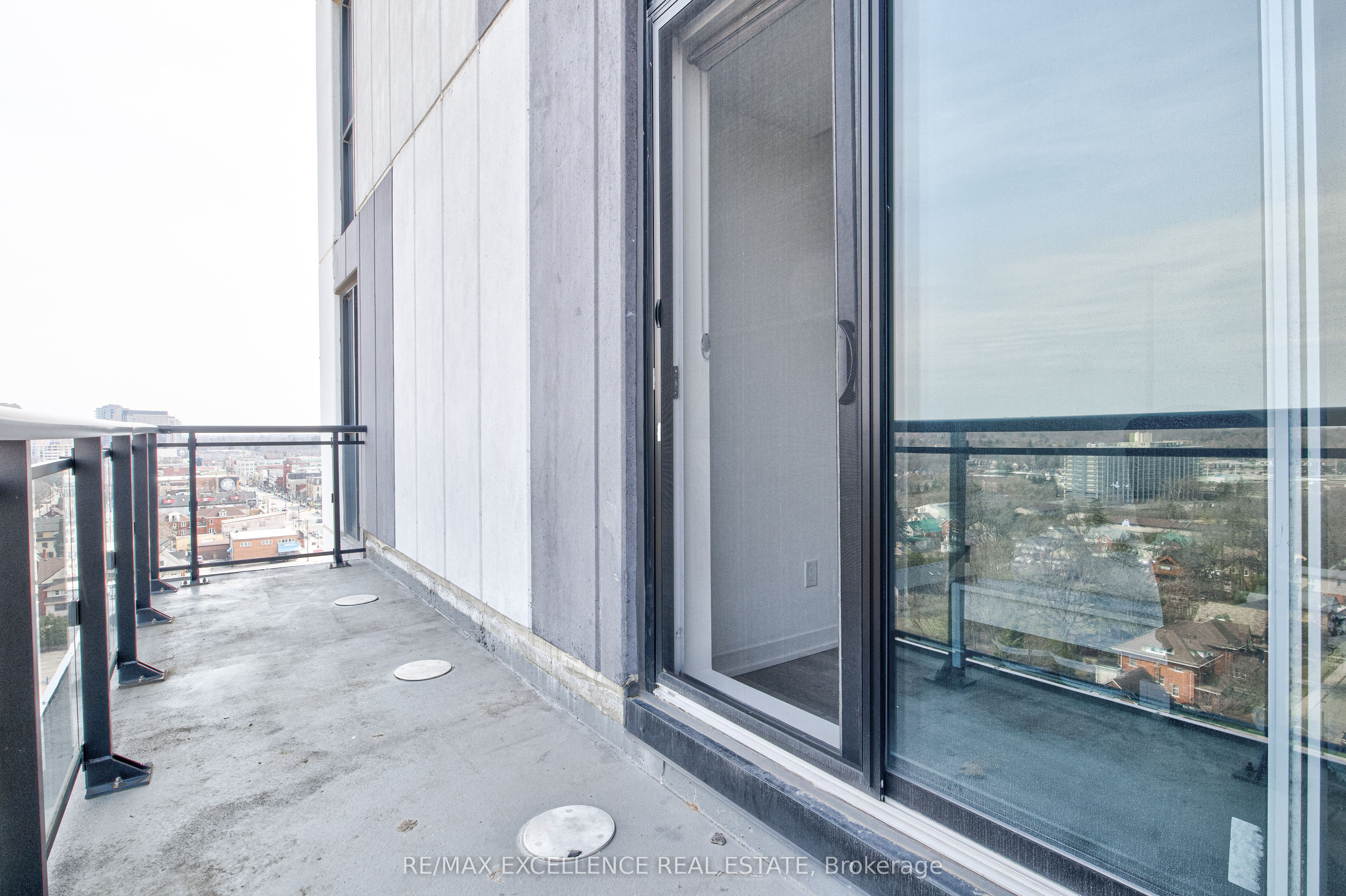 128 King Street N, #1402
