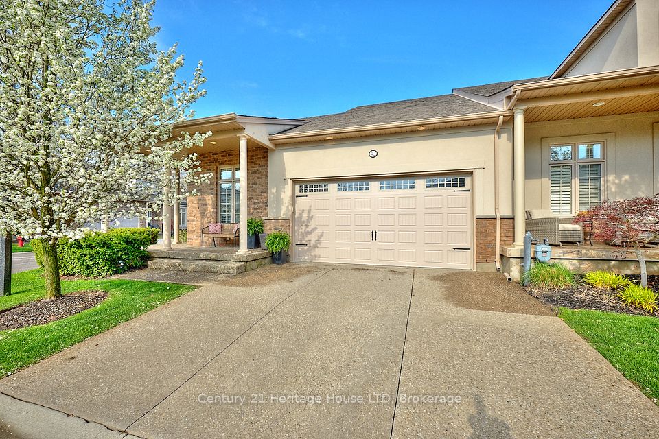 3232 Montrose