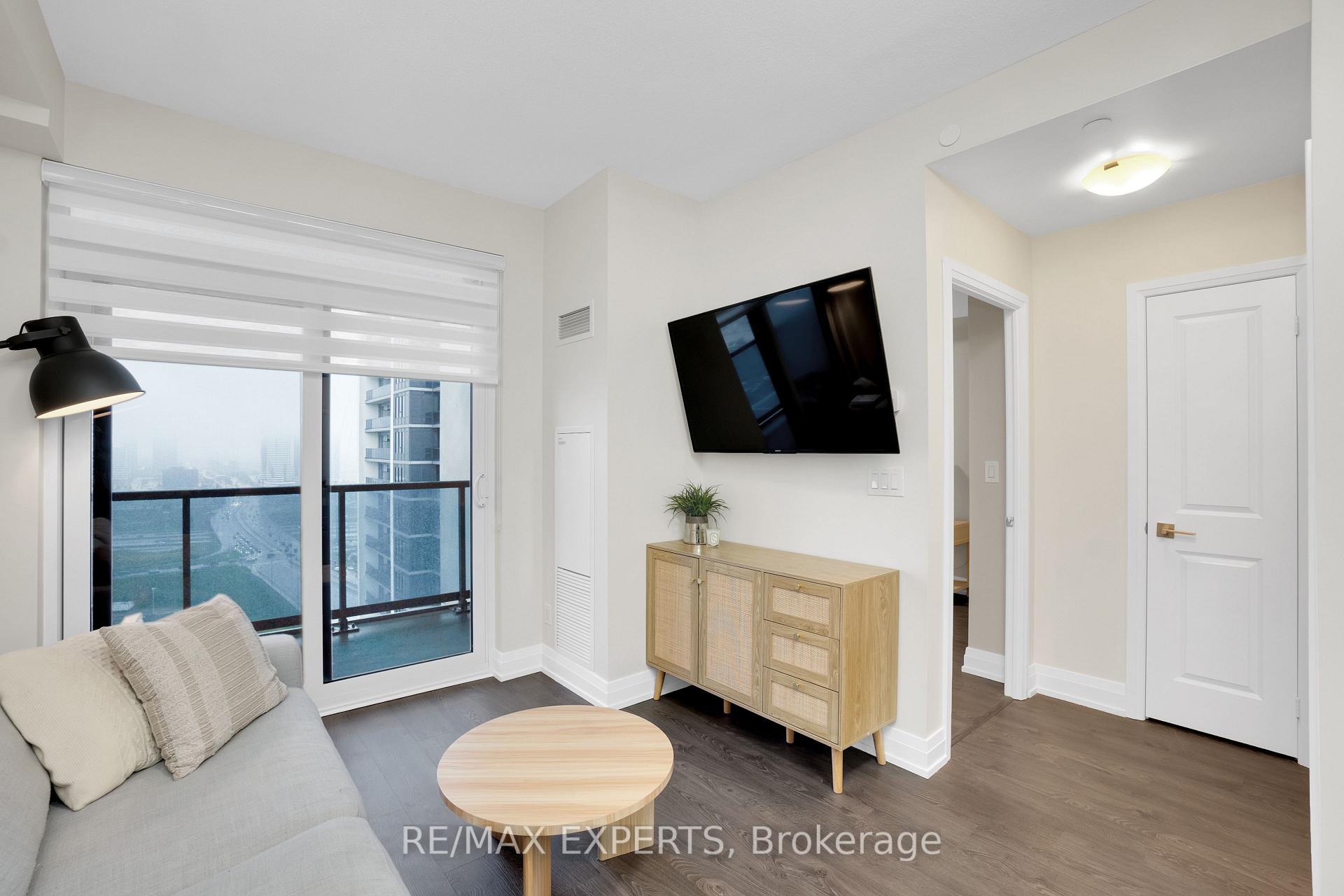 2 Bedrooms Condo at 3700 Highway 7, Vaughan For sale