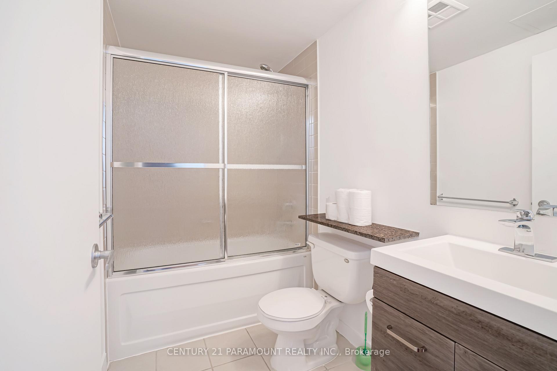 1 Bedroom Condo at 5 Mariner,  Toronto For sale