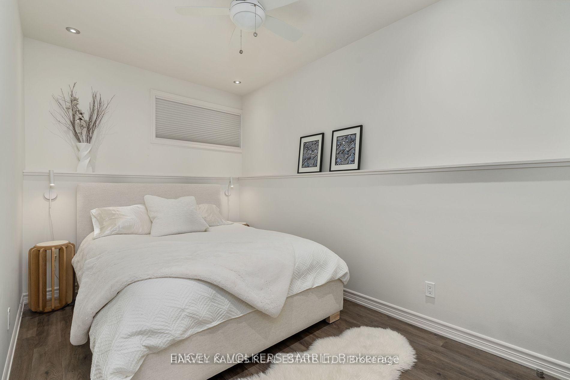 2369 Lakeshore Road E