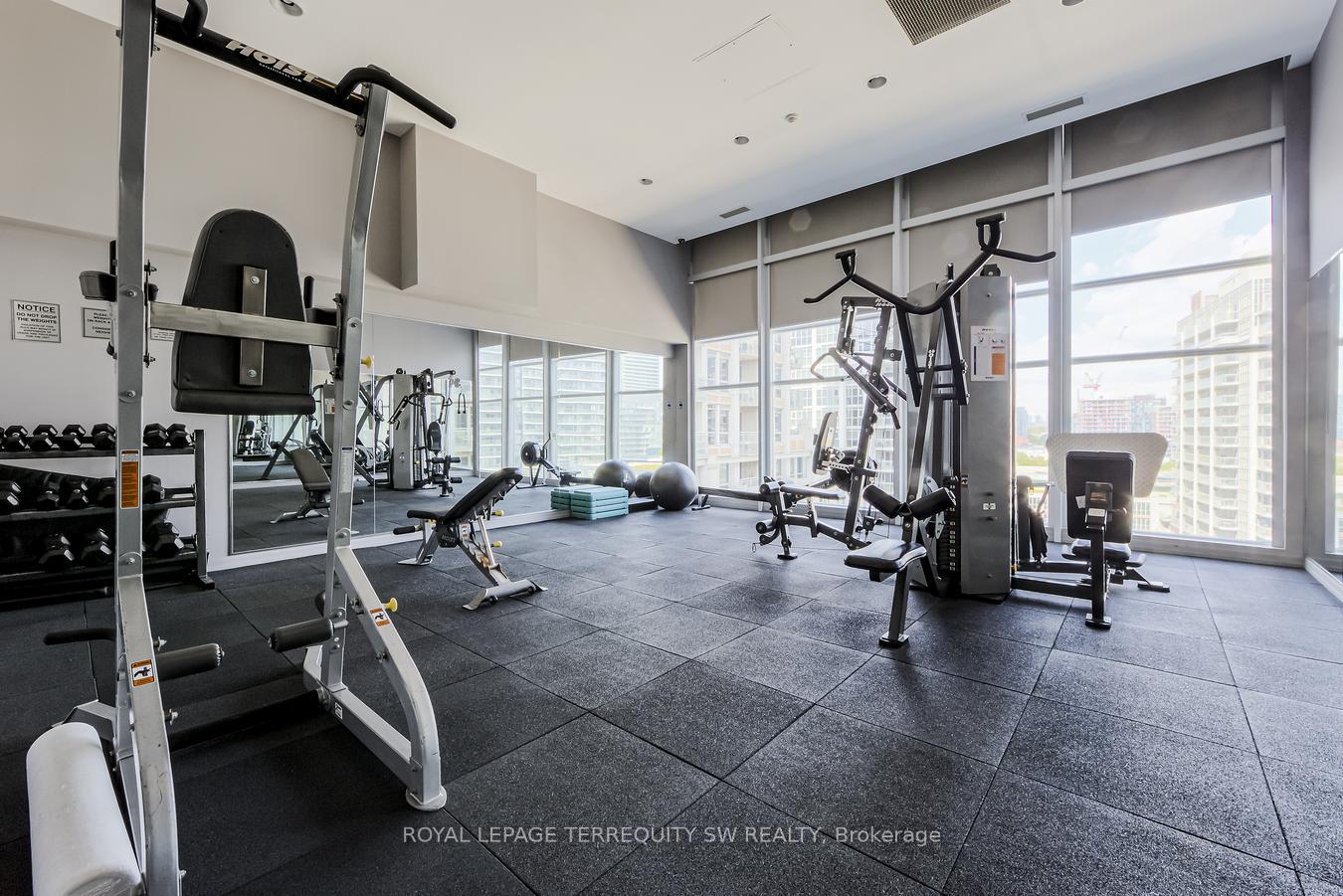 2 Bedrooms Condo at 618 A Fleet, Toronto For sale