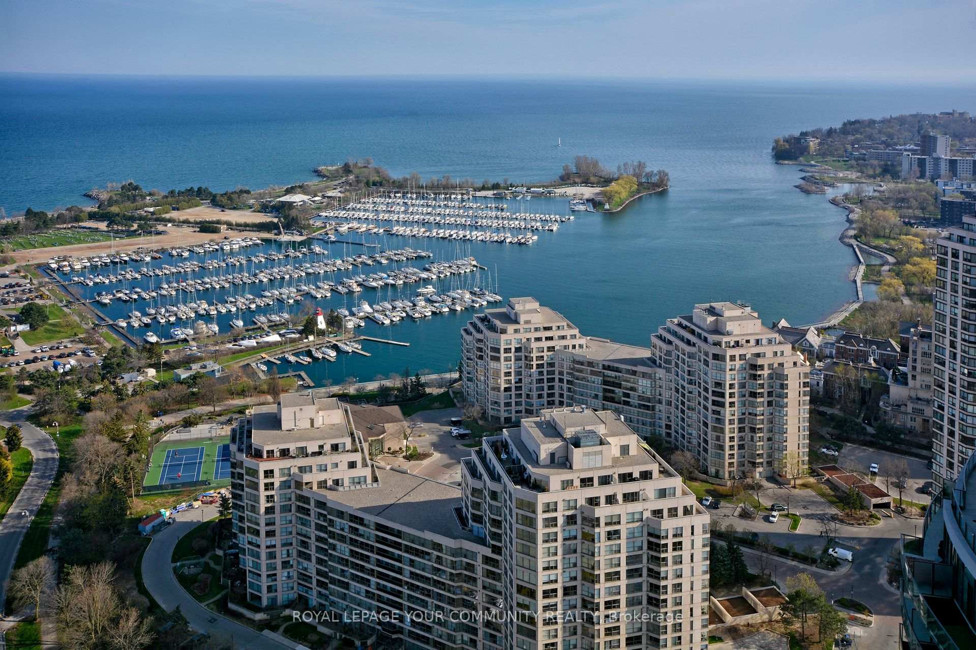 3 Bedrooms Condo at 2230 Lake Shore, Toronto For sale