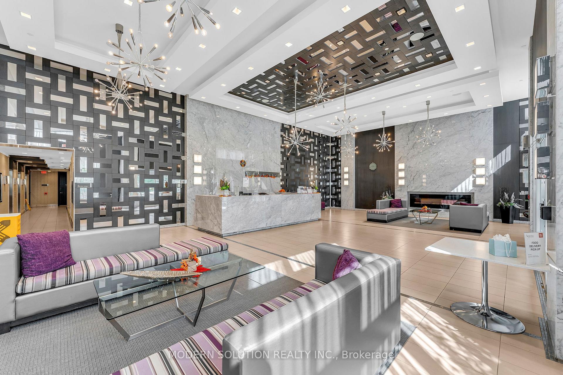 2 Bedrooms Condo at 18 Graydon Hall, Toronto For sale