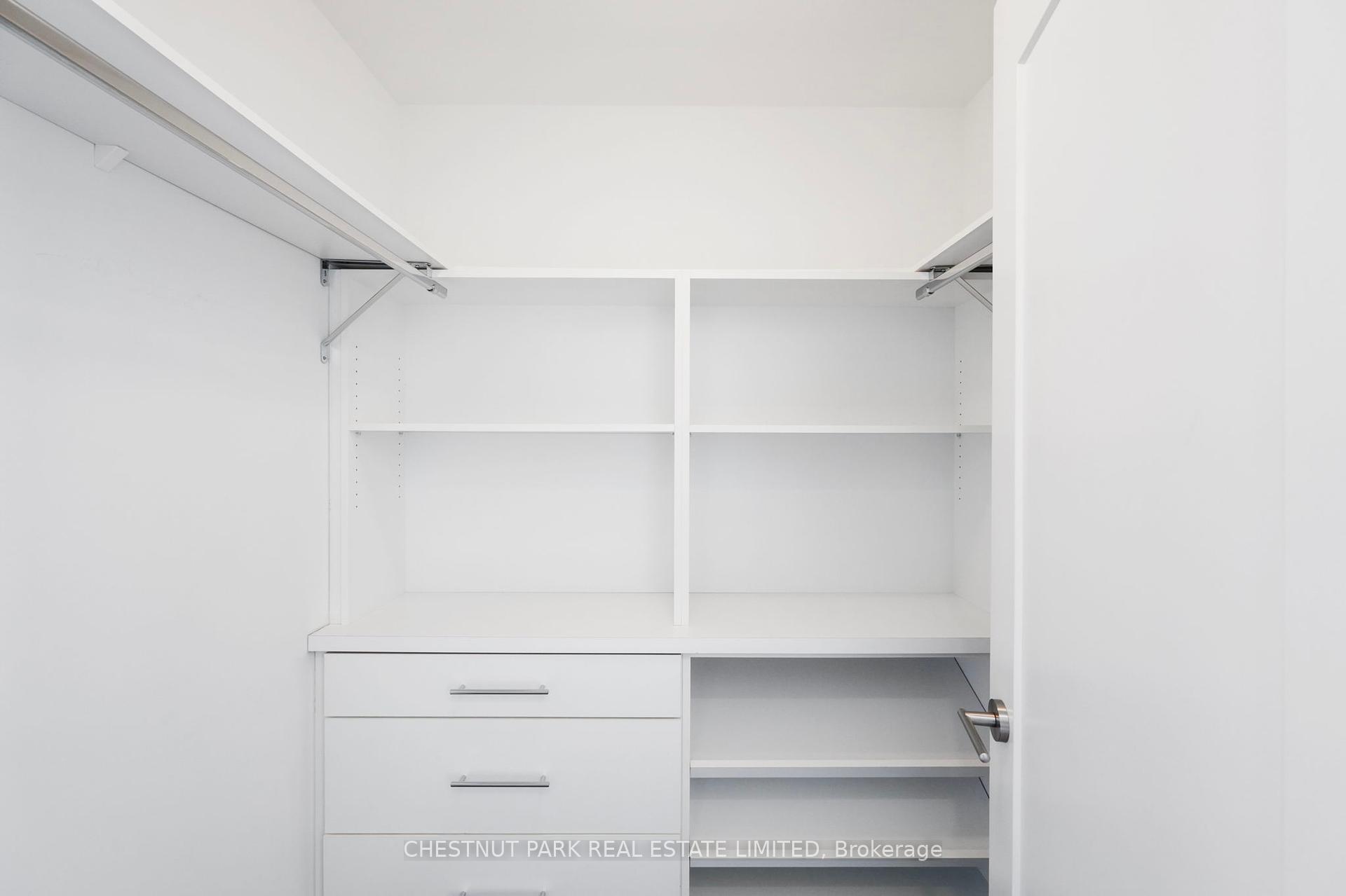 3 Bedrooms Condo at 38 Cameron, Toronto For sale