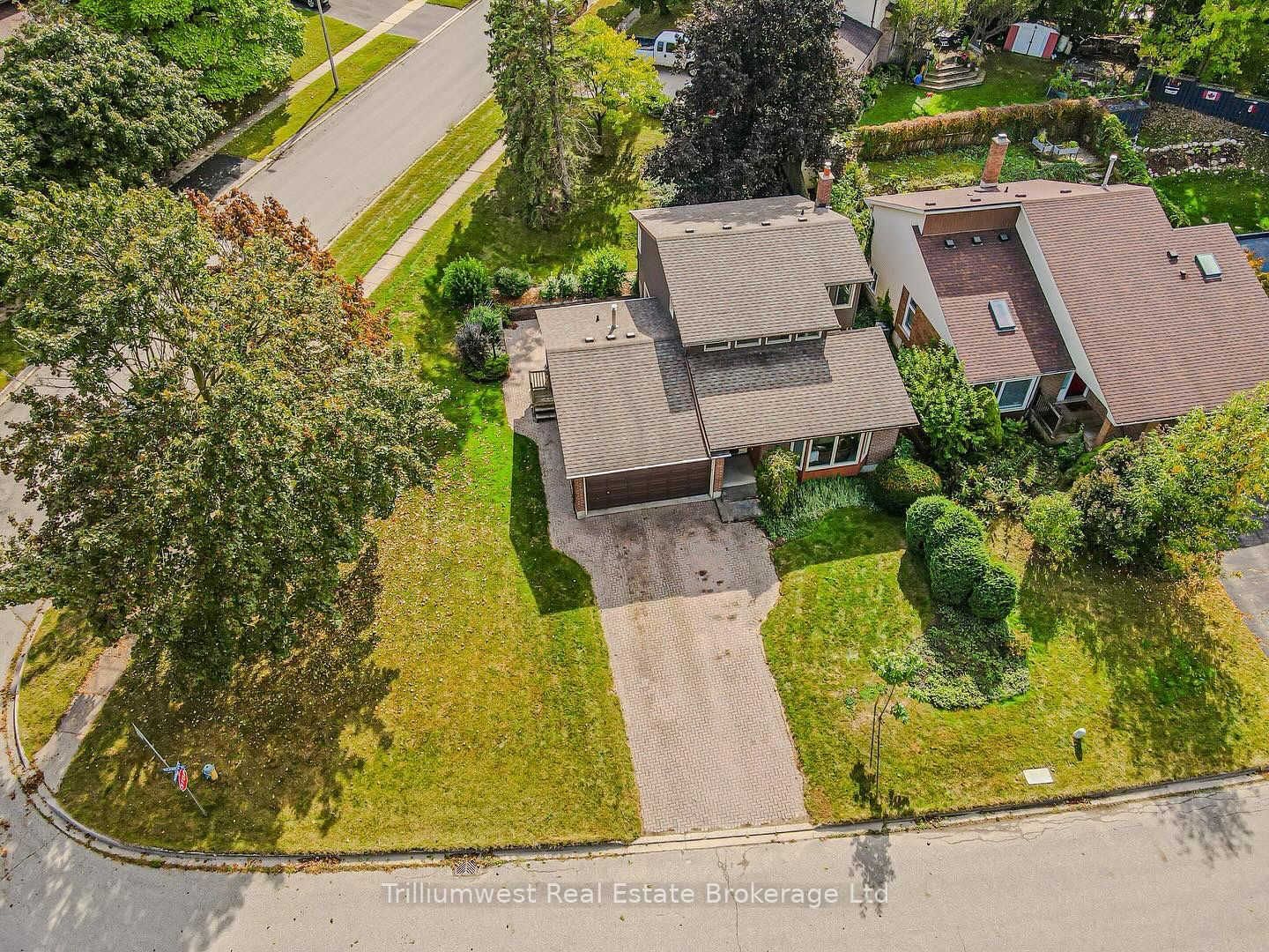 2 Pickwick Place, Guelph, ON N1H 7V8