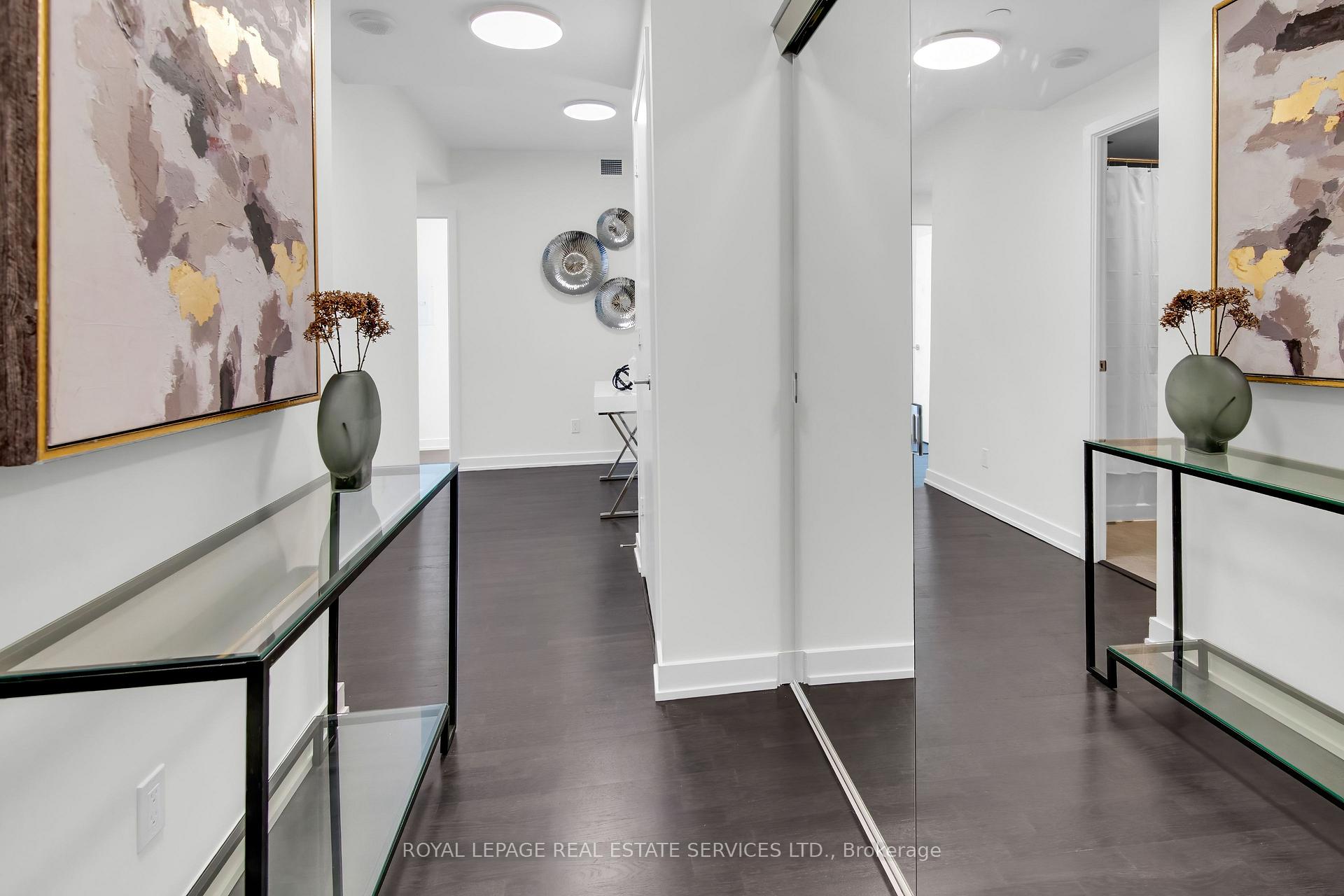 3 Bedrooms Condo at 501 St Clair, Toronto For sale