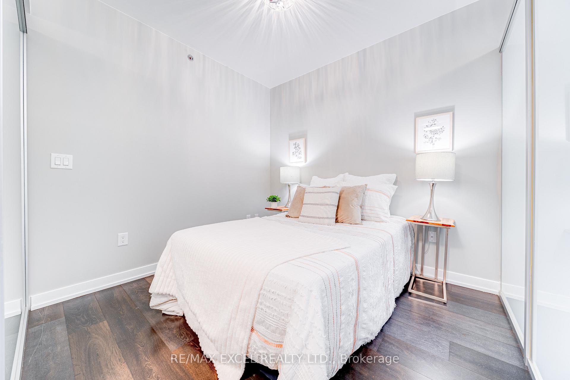 1 Bedroom Condo at 426 University, Toronto For sale