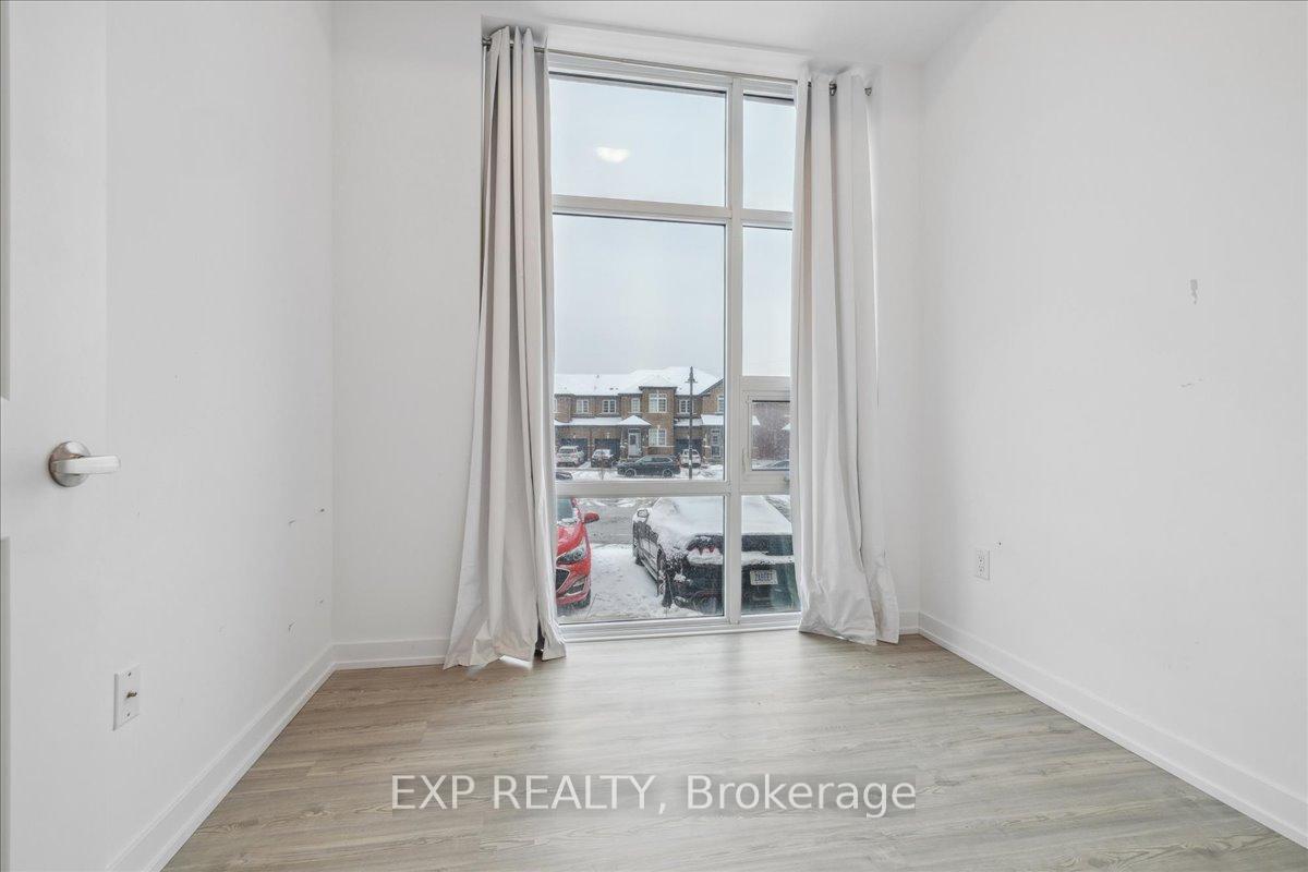 2 Bedrooms Condo at 450 Dundas,  Hamilton For sale