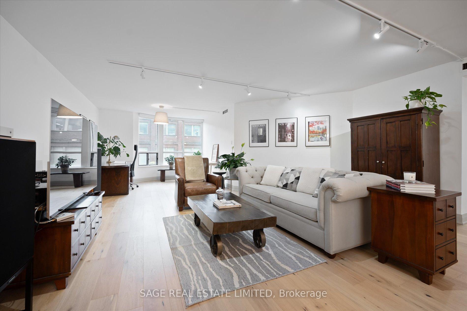 3 Bedrooms Condo at 160 Frederick, Toronto For sale