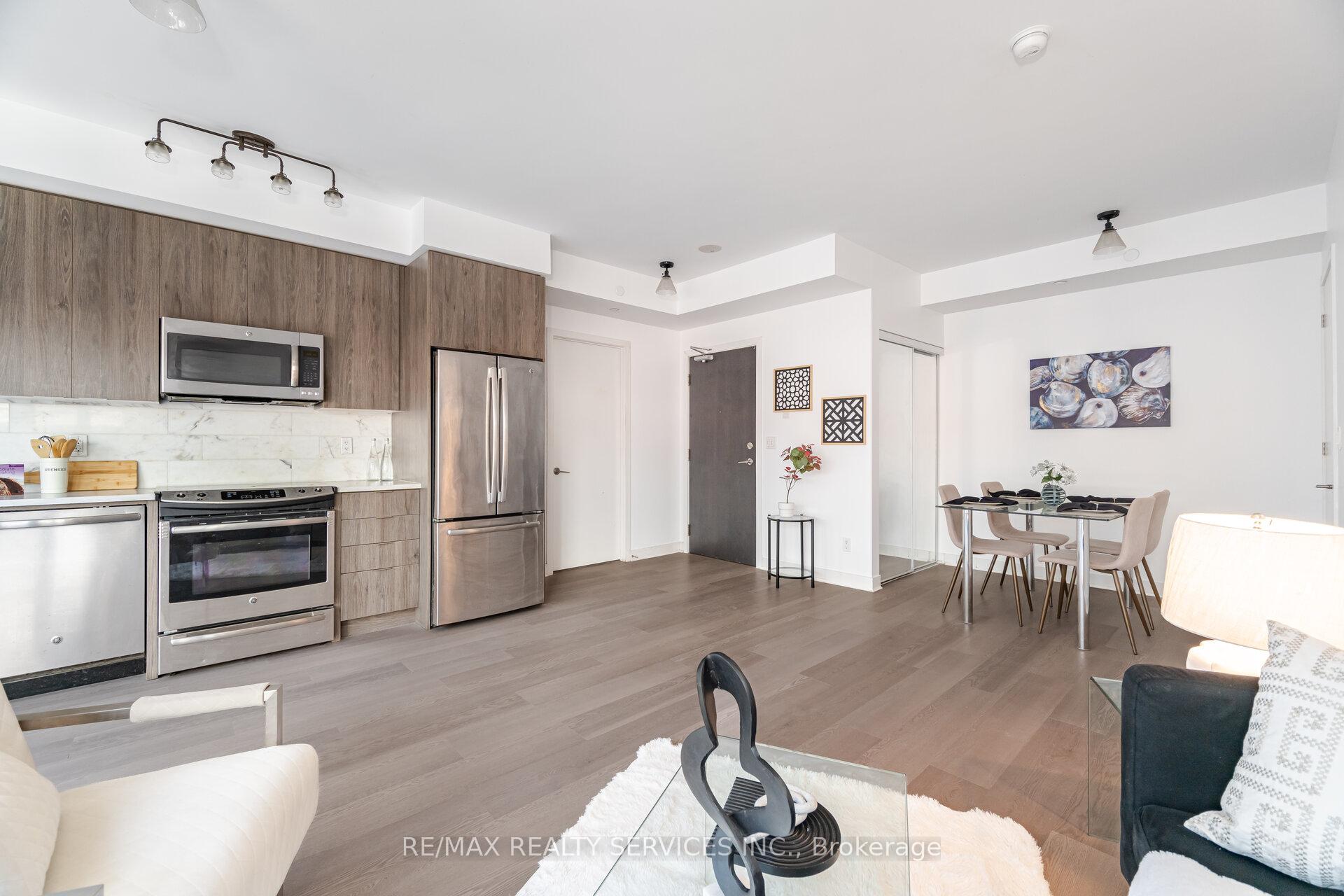 1 Bedroom Condo at 50 Bruyeres, Toronto For sale