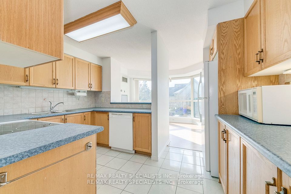 Large Kitchen To Dining Room