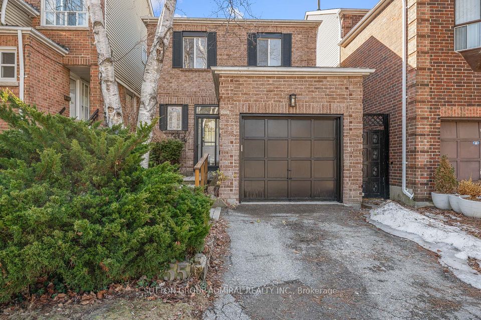 55 Thornbury Circle, Vaughan, ON L4J 5C3