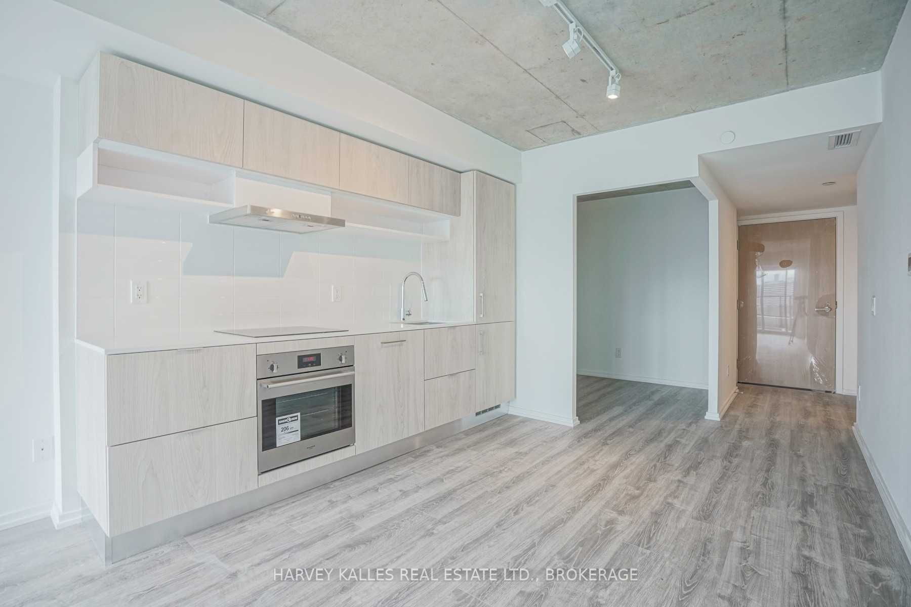 8 Hillsdale Avenue 829