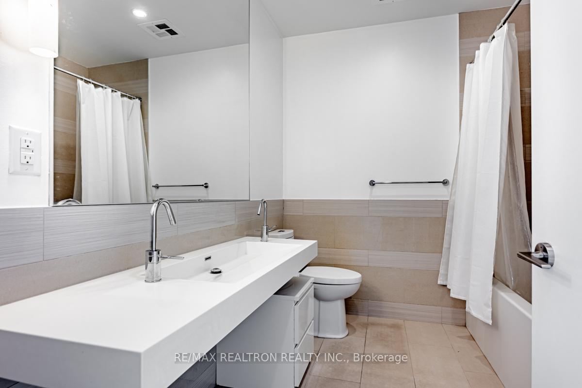 2 Bedrooms Condo at 70 Distillery, Toronto For sale