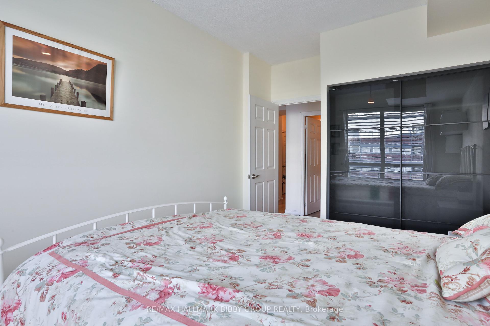 1 Bedroom Condo at 1135 Royal York, Toronto For sale