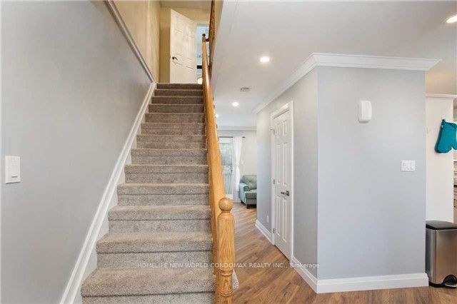 41 Hodgins Avenue, Georgina, ON L4P 3N1