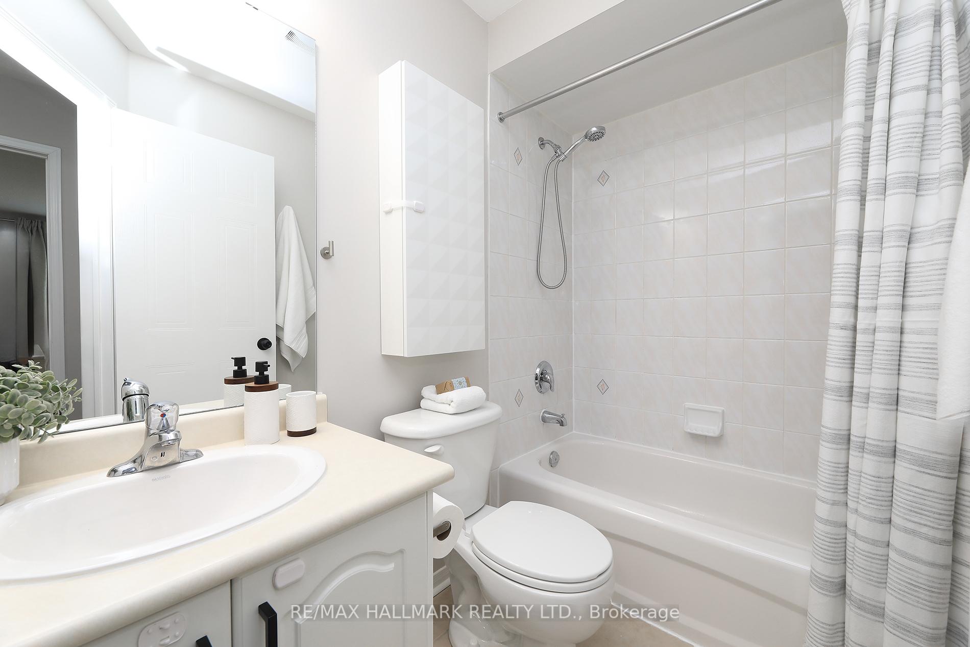 4 Bedrooms Condo at 150 Brickworks, Toronto For sale