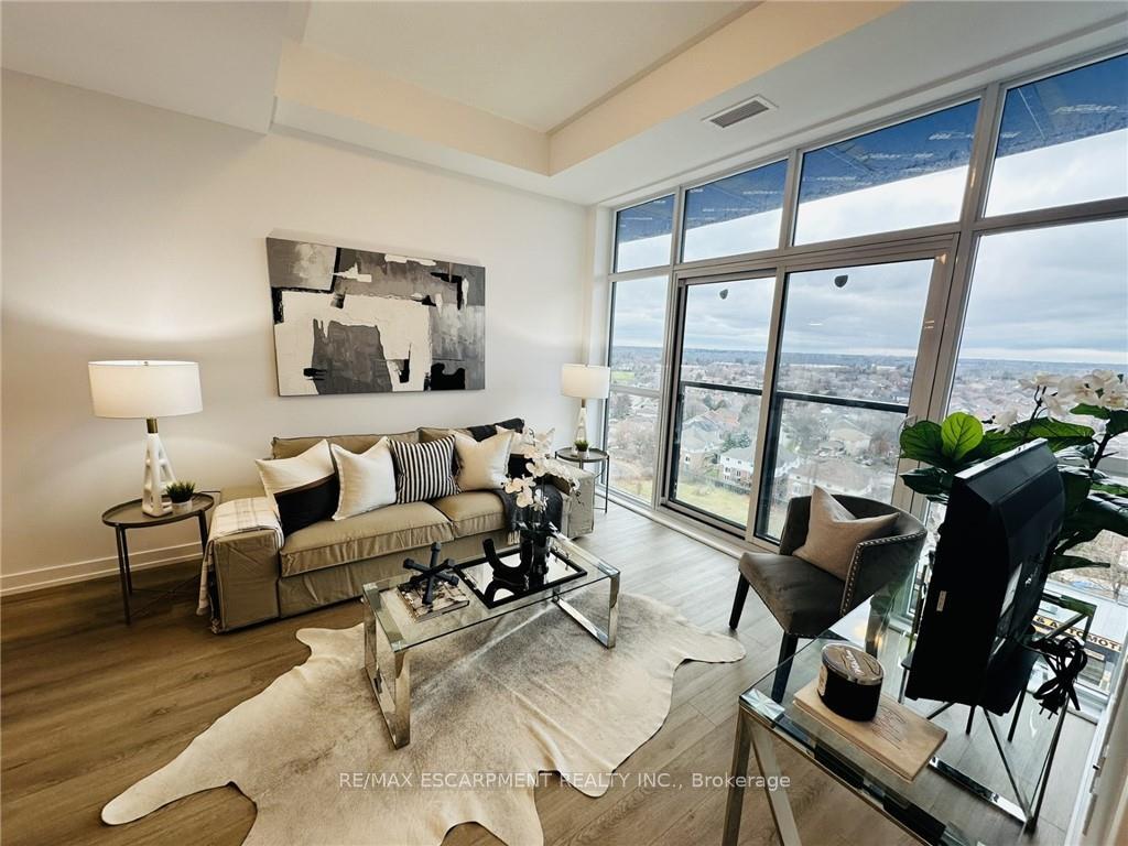 1 Bedroom Condo at 460 DUNDAS,  Hamilton For sale