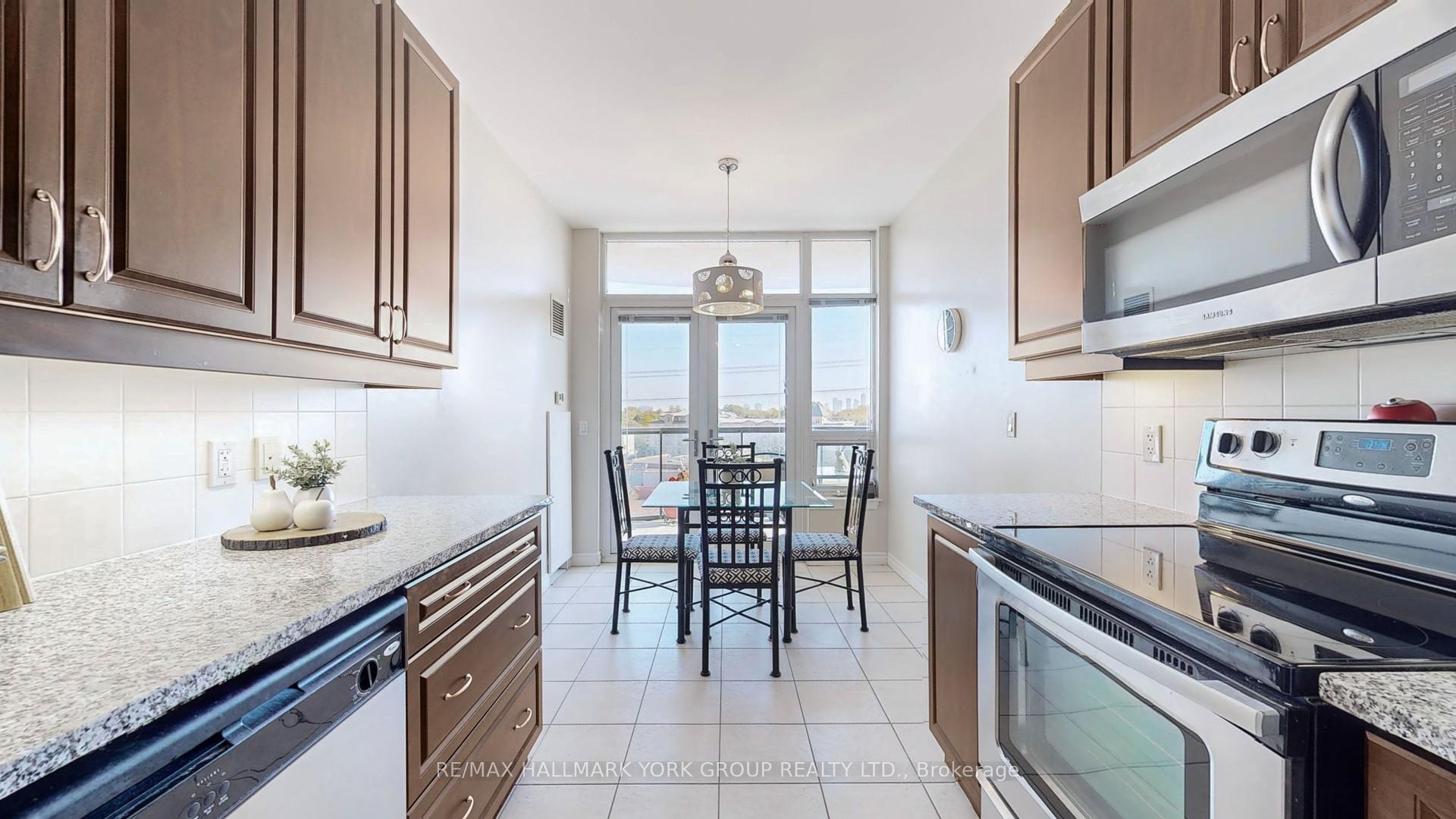 3 Bedrooms Condo at 1135 Royal York,  Toronto For sale