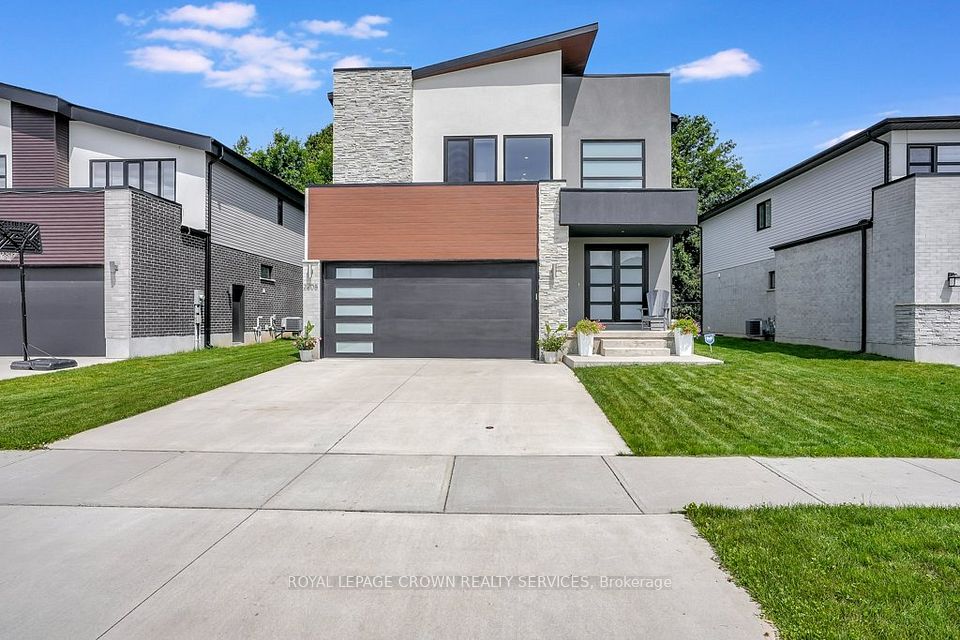 2208 Red Thorne