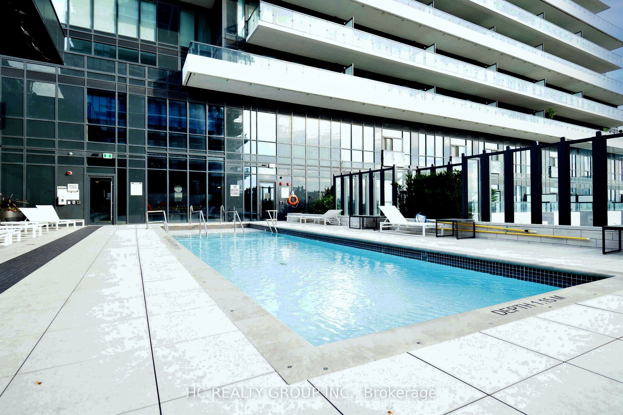 30 Inn On The Park Drive, #222