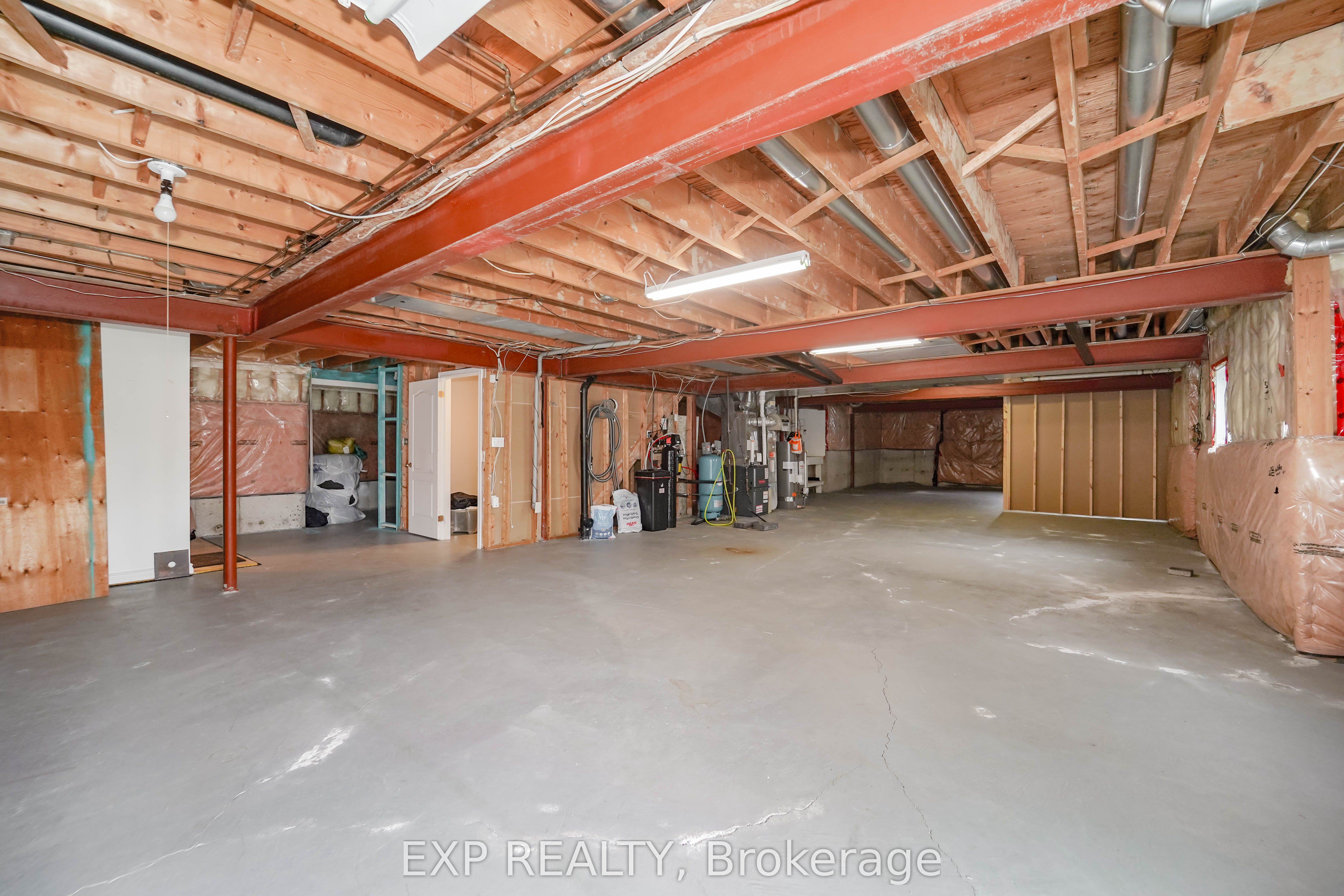 4 Deer Ridge Road, Uxbridge, ON L0C 1A0