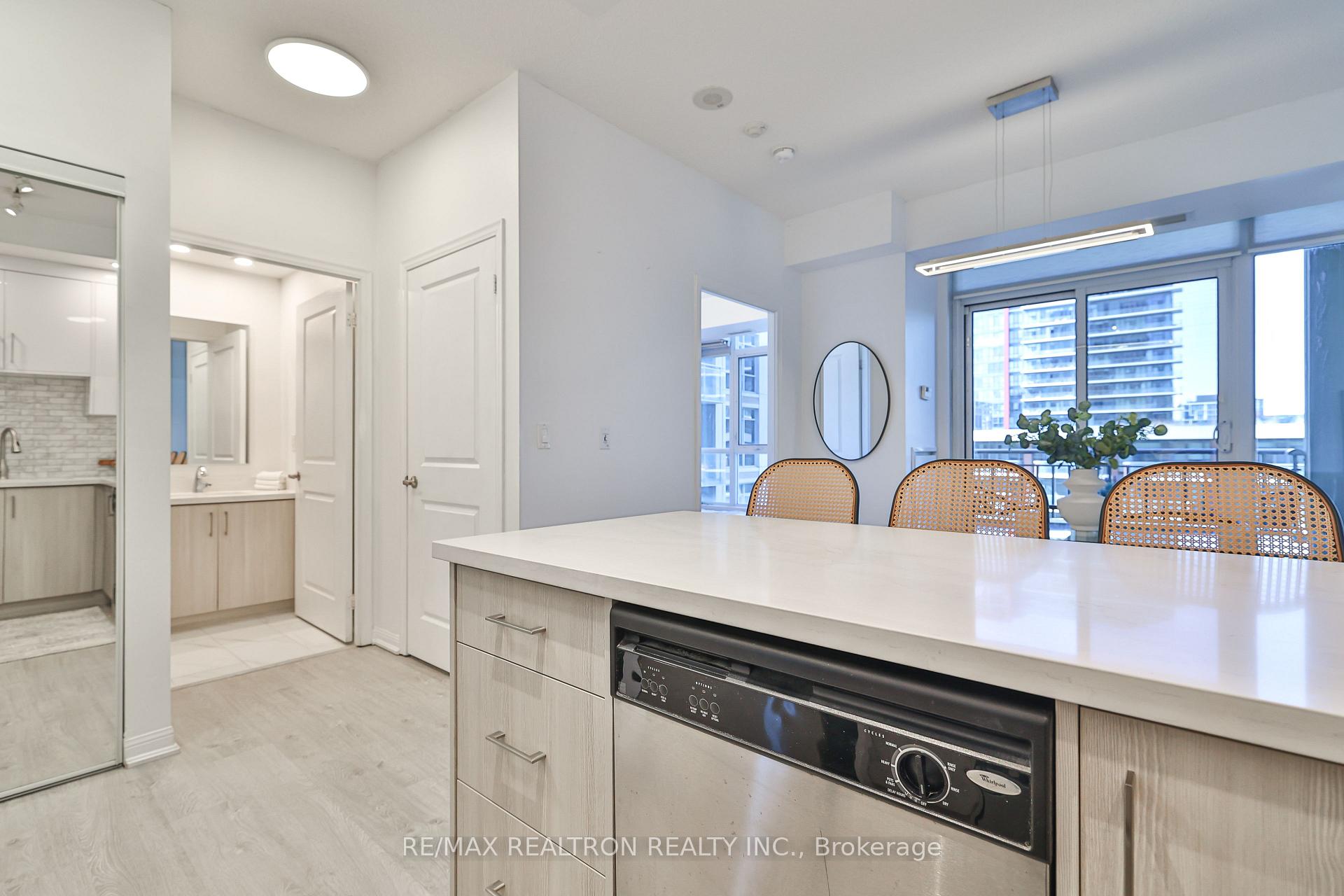 2 Bedrooms Condo at 21 Grand Magazine, Toronto For sale