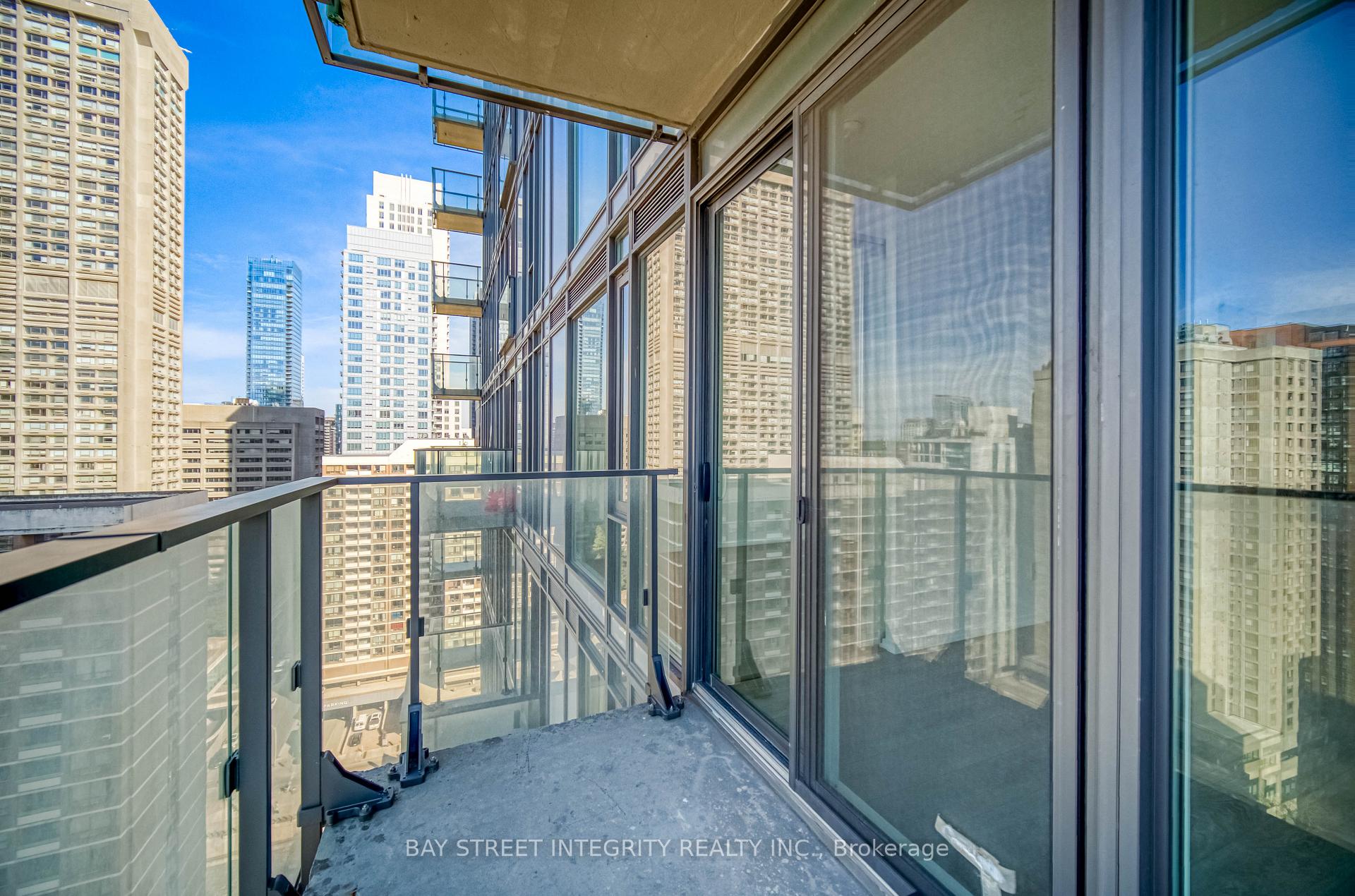 1 Bedroom Condo at 75 St Nicholas, Toronto For sale