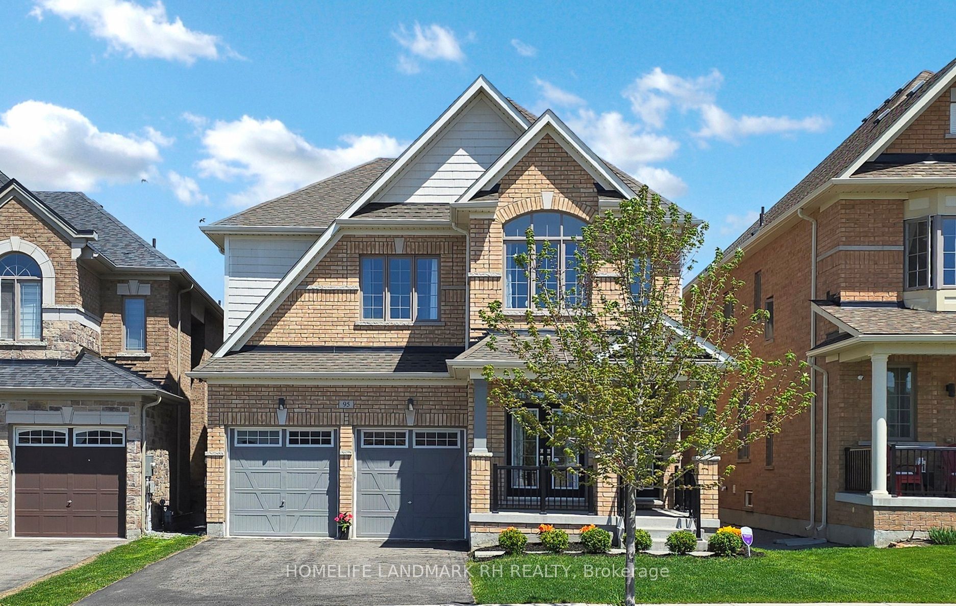 95 Dog Wood Boulevard, East Gwillimbury, ON L9N 1G5
