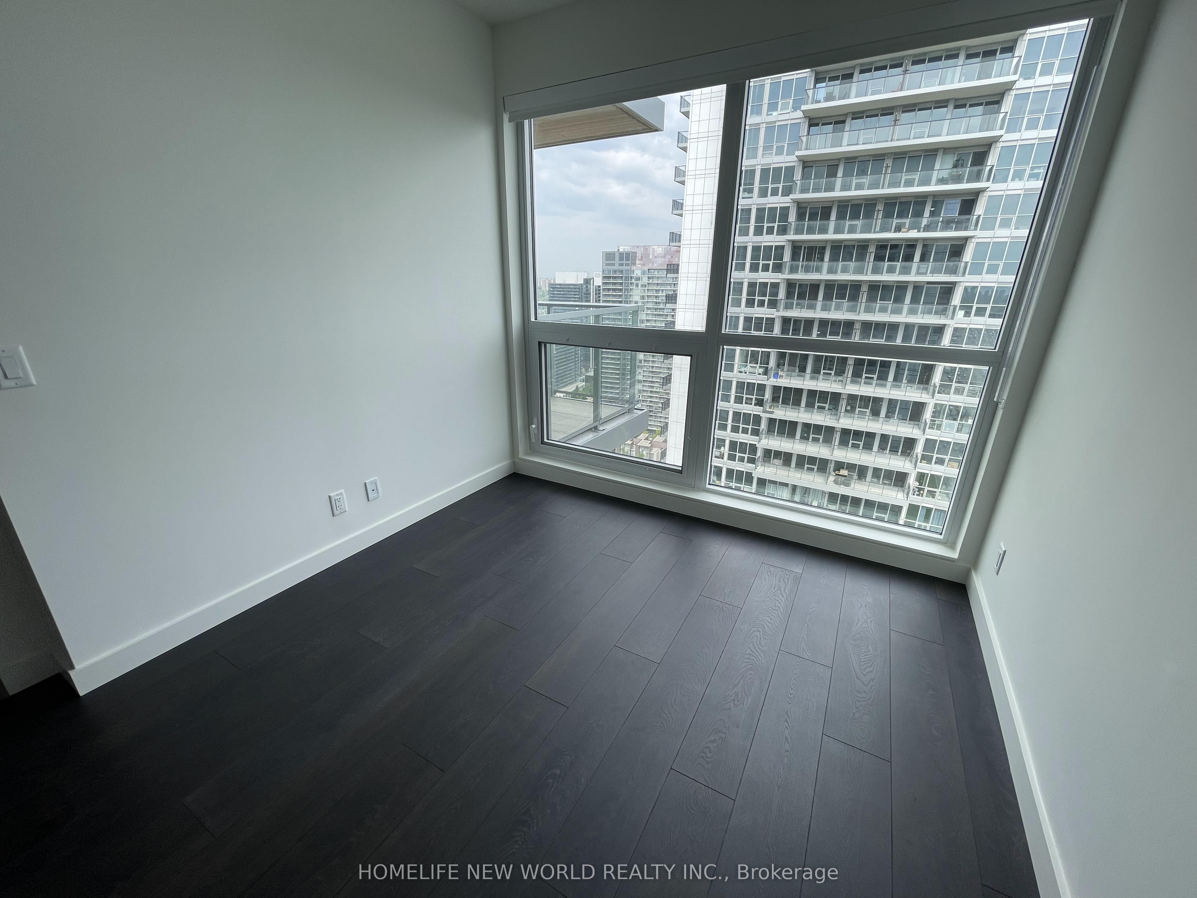 27 Mcmahon Drive, #3001