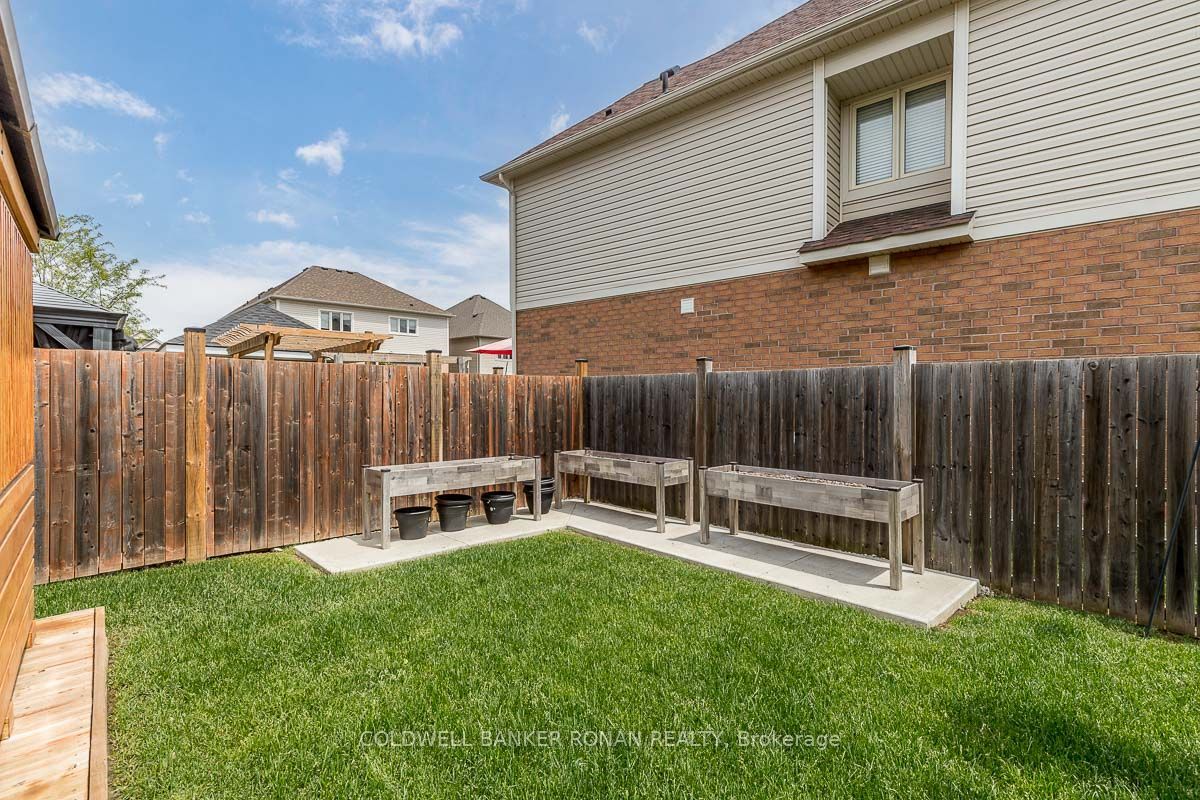 71 Cauthers Crescent, New Tecumseth, ON L9R 0L2