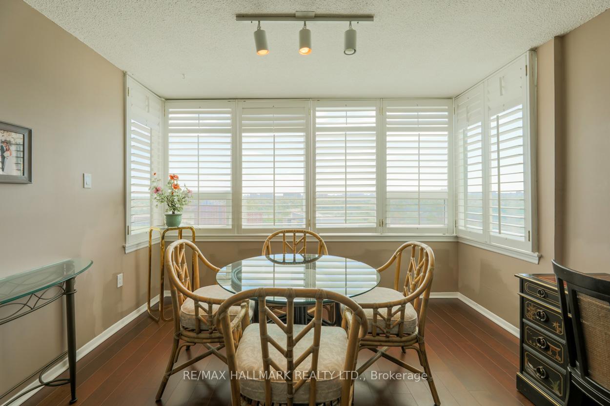 3 Bedrooms Condo at 55 Skymark, Toronto For sale
