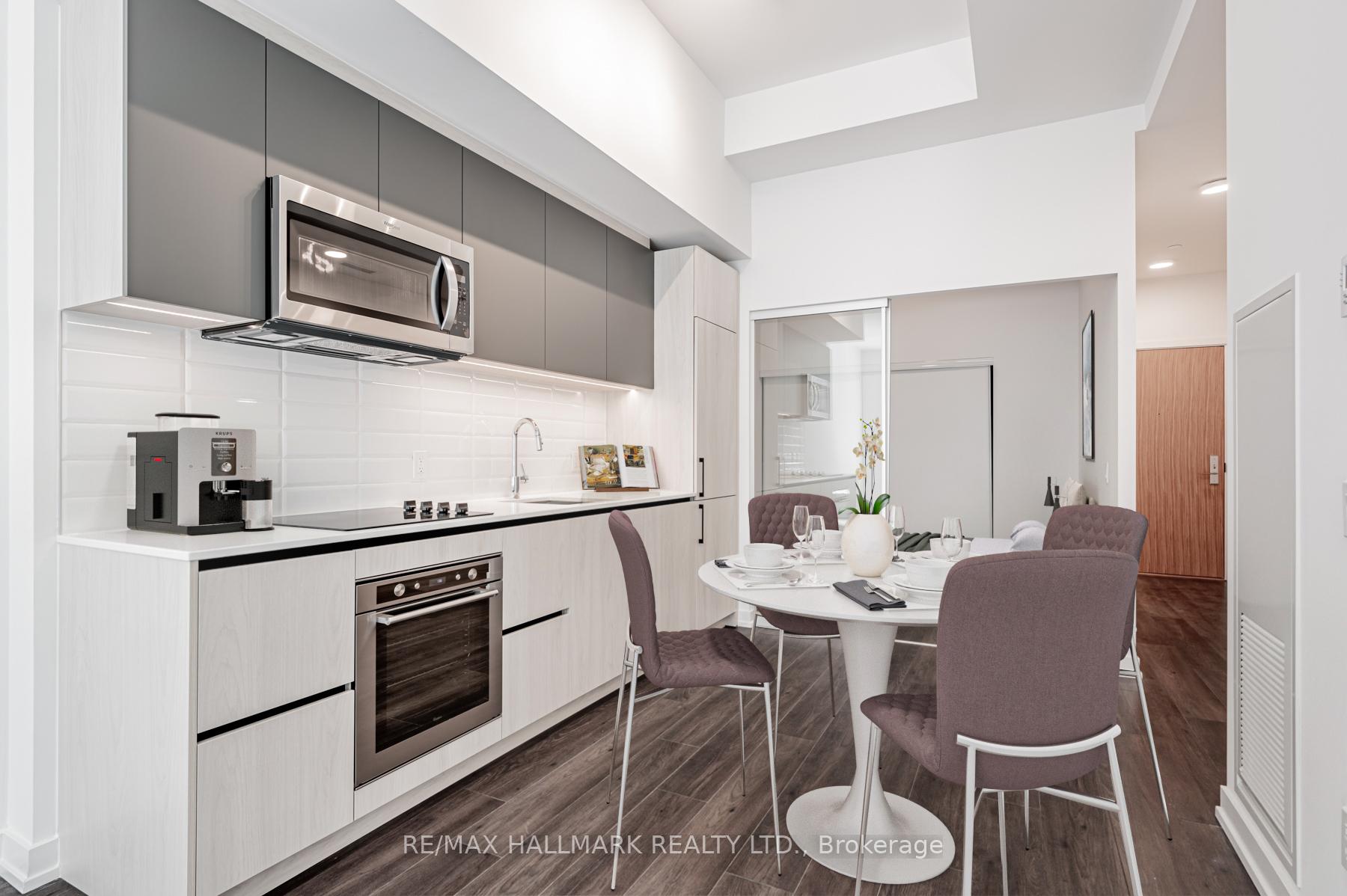 2 Bedrooms Condo at 150 Logan, Toronto For sale