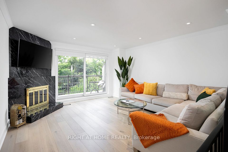 #11 - 20 Budgell Terrace, Toronto, ON M6S 1B4