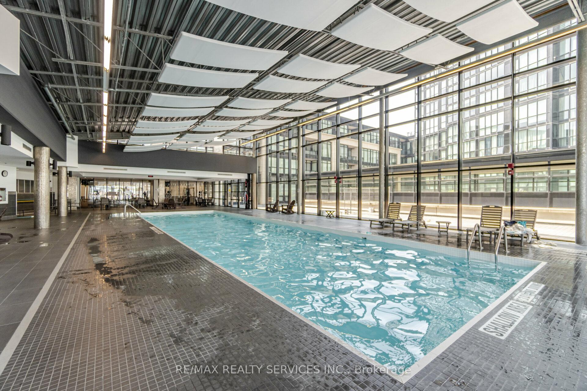 3 Bedrooms Condo at 2900 Highway 7, Vaughan For sale