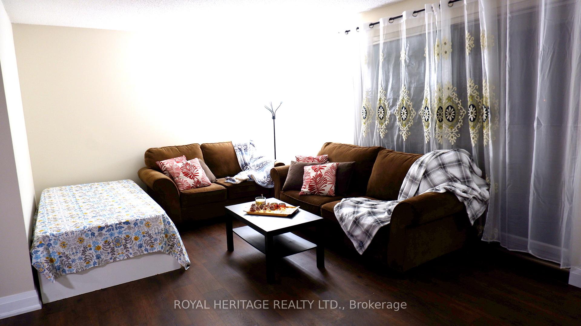 3 Bedrooms Condo at 50 Golf Club,  Toronto For sale