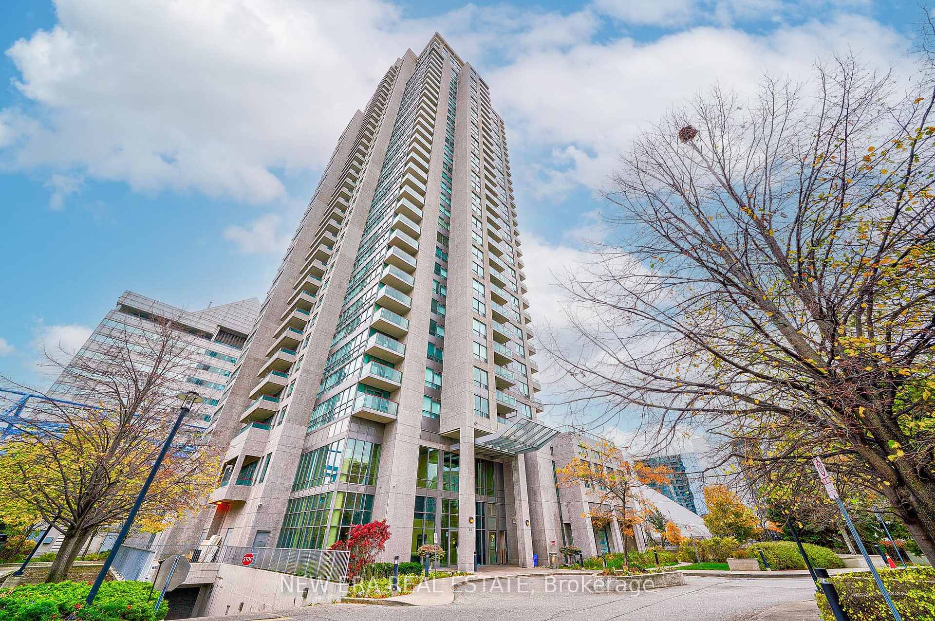 2 Bedrooms Condo at 60 Brian Harrison, Toronto For sale
