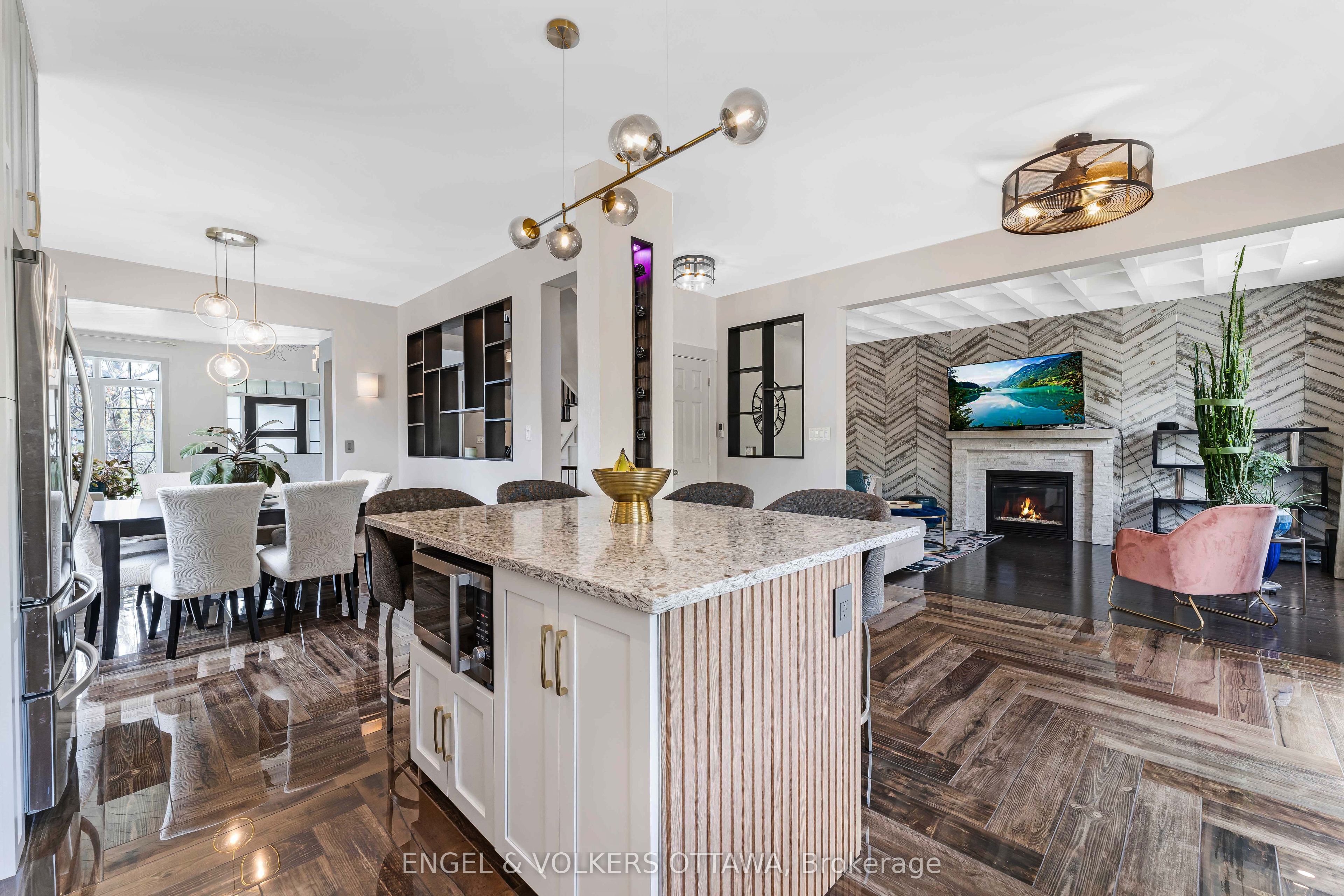 341 SHADEHILL Crescent