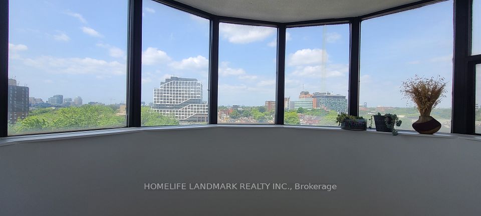 519 Dundas Street