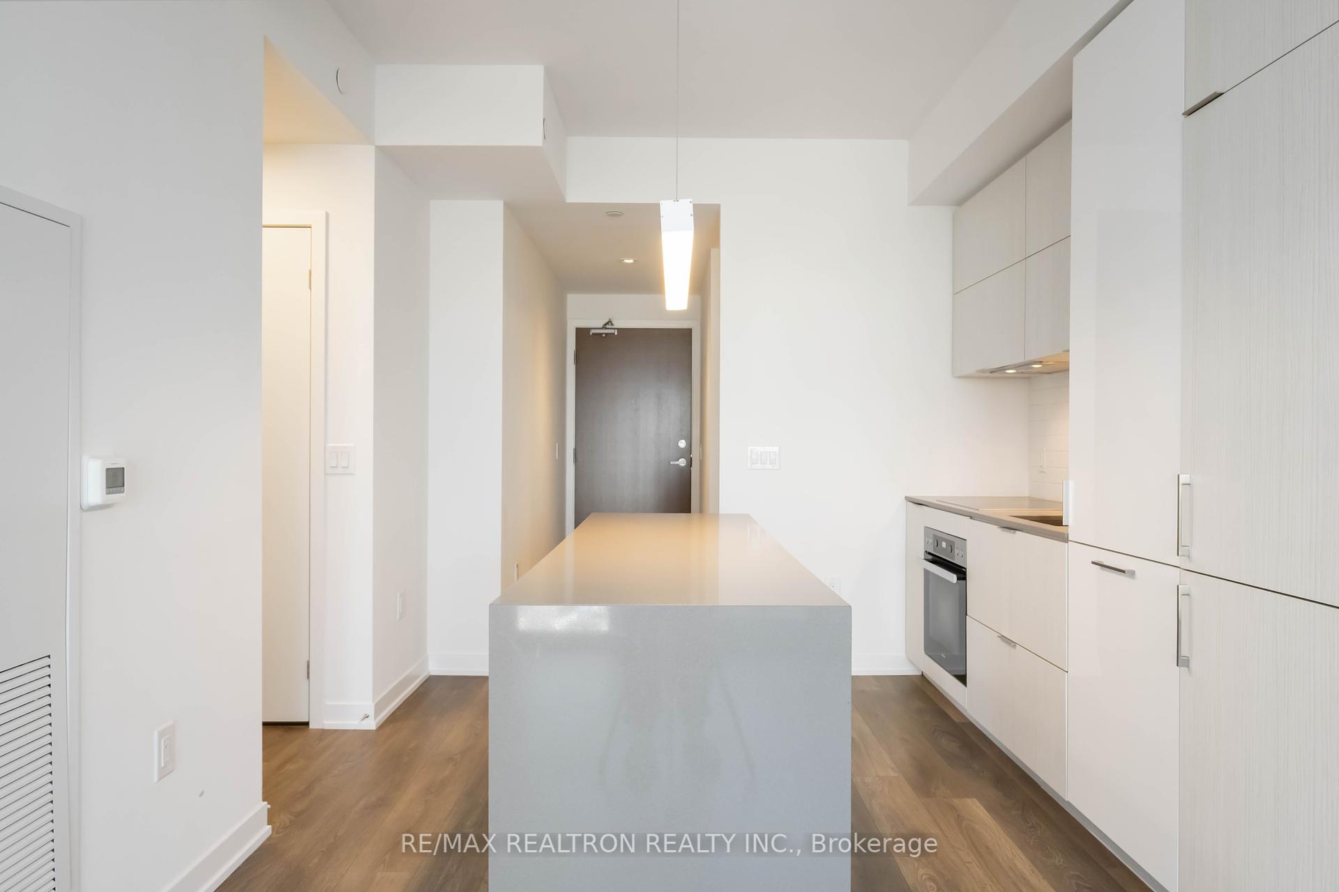 2 Bedrooms Condo at 20 Richardson, Toronto For sale