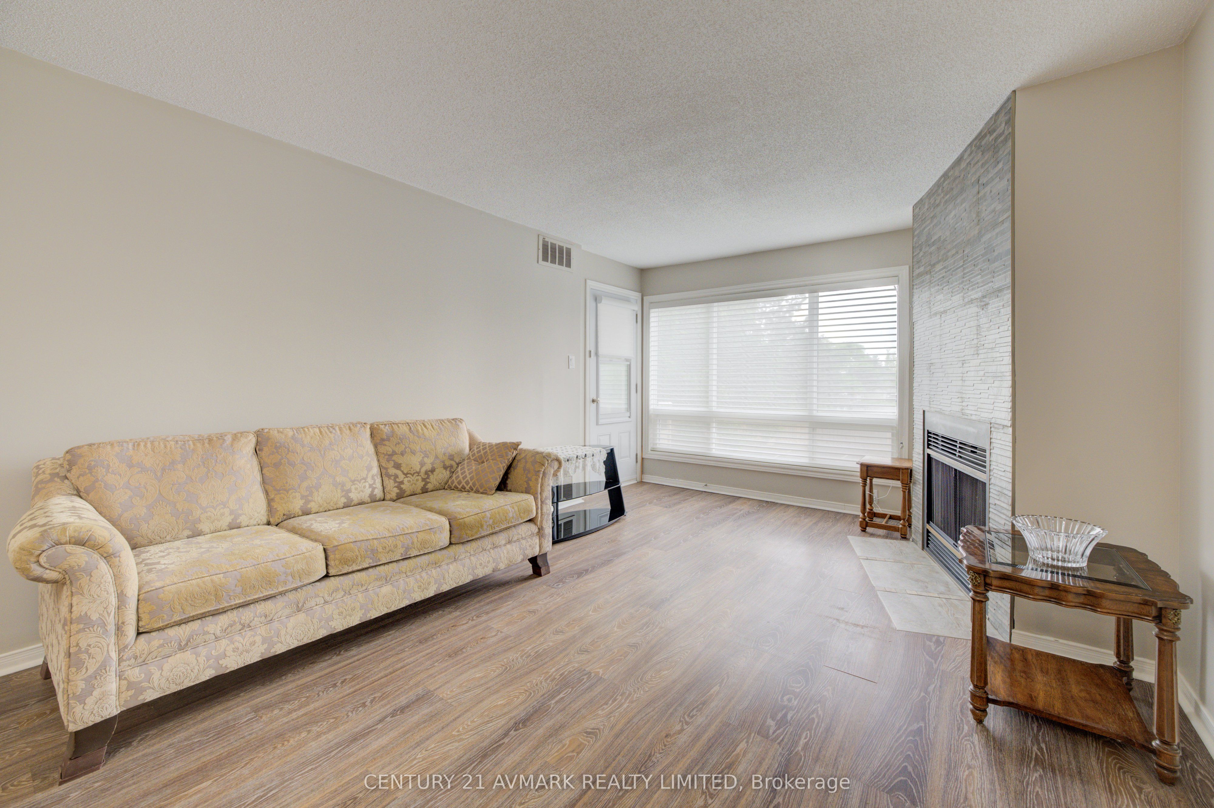 78 Roehampton Avenue, #205